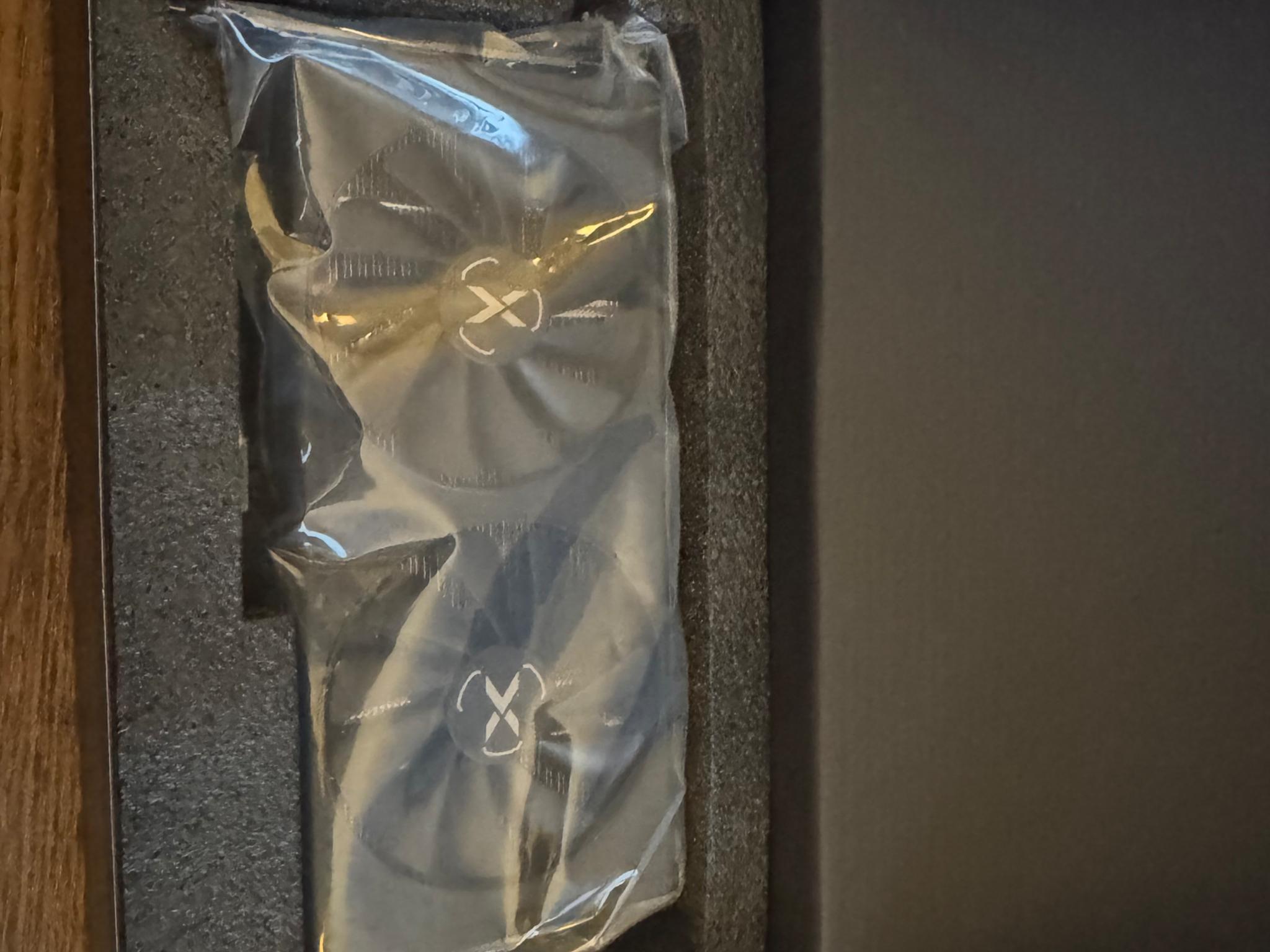 Open box! XFX Radeon RX 6650 XT