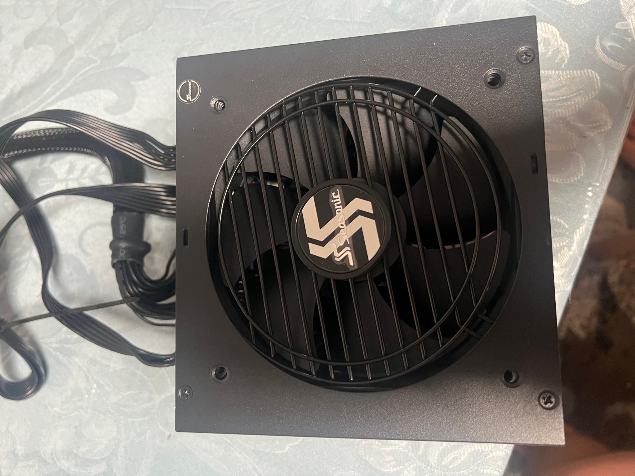 Seasonic FOCUS GX-650 650 Watt 80 Plus Gold  Fully Modular ATX Power Supply