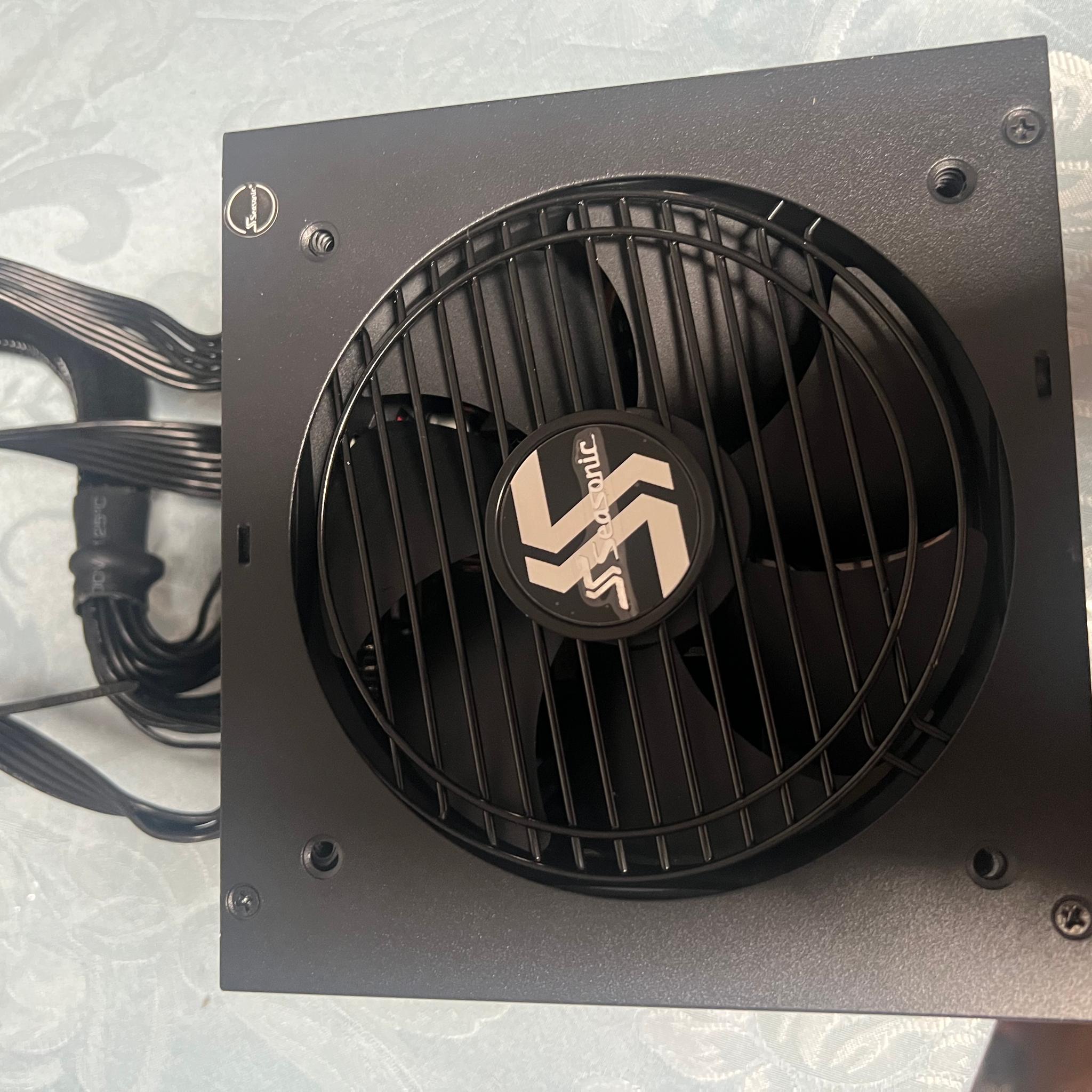 Seasonic FOCUS GX-650 650 Watt 80 Plus Gold  Fully Modular ATX Power Supply