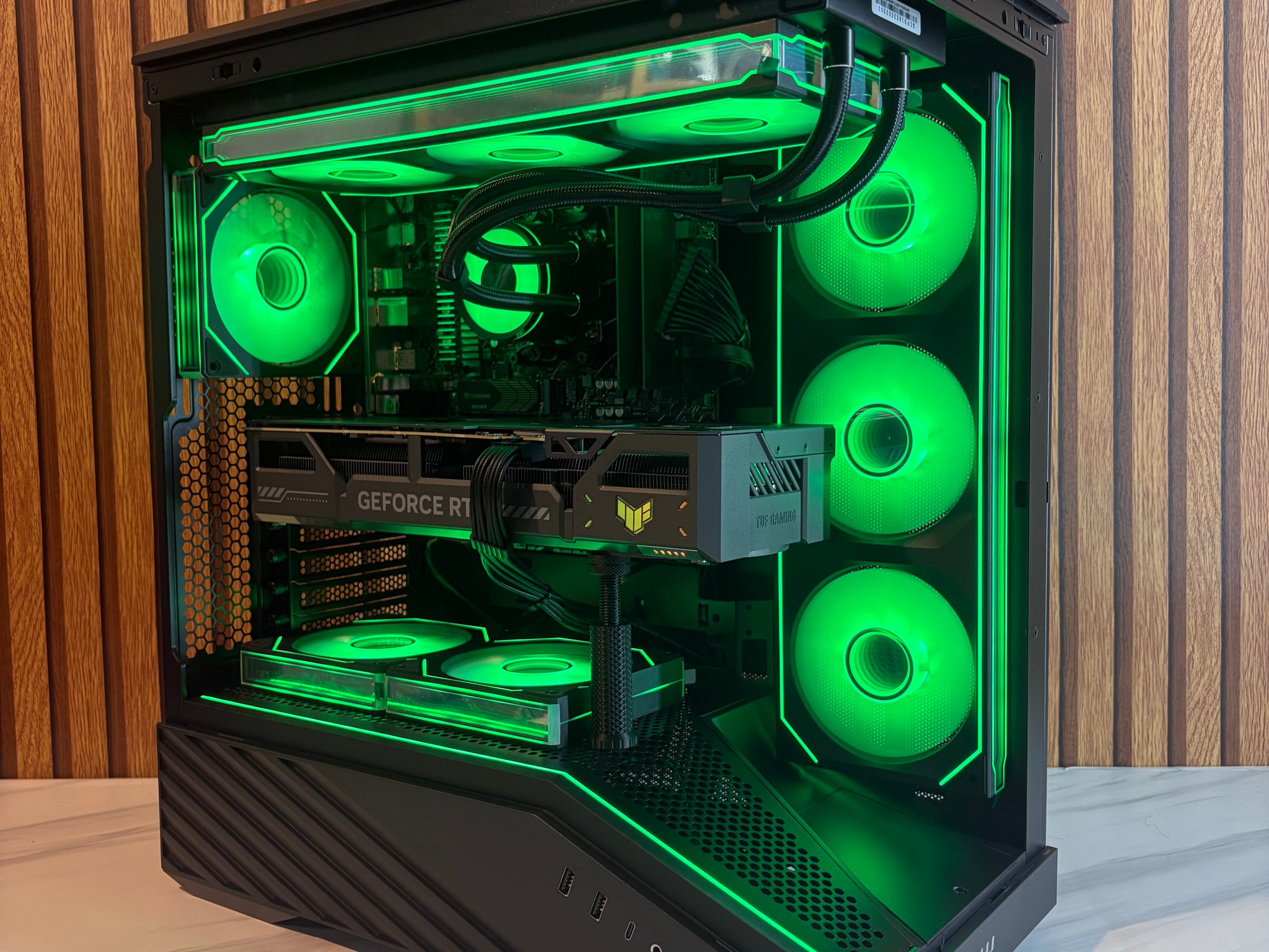 RTX 5070 | 7800X3D | 16GB DDR5 | 1TB NVME | 360MM AIO | 1000W