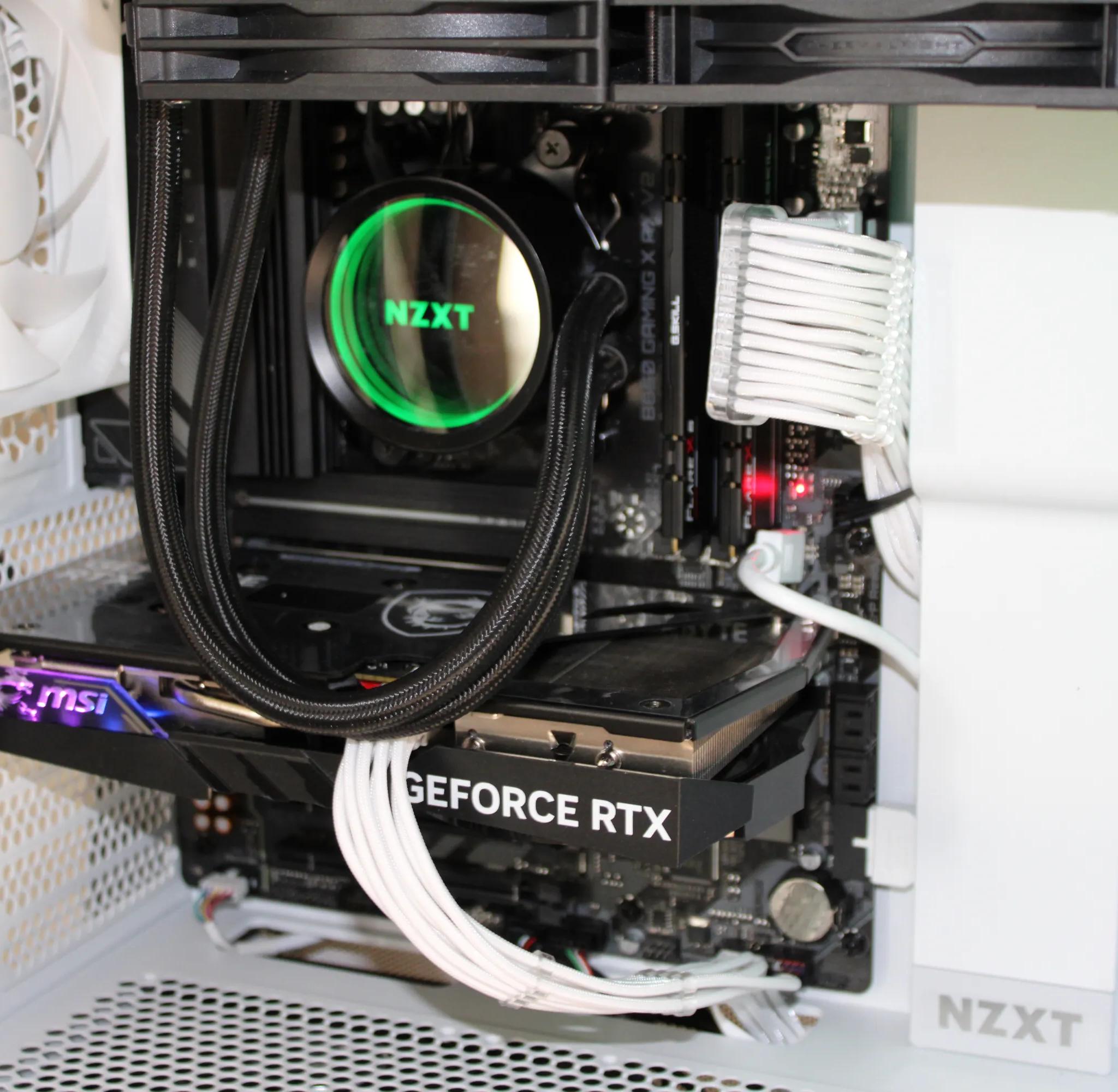 Super Smooth NZXT AM5 | Ryzen 7 7700X | GeForce RTX 4060 | 32GB G.Skill DDR5 | 2TB PNY M....