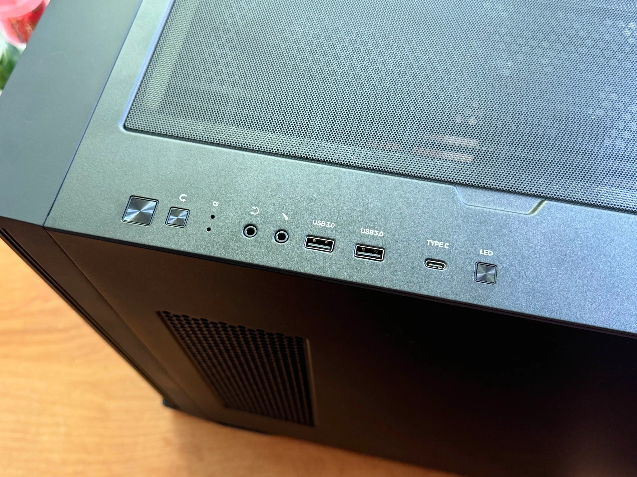 ⚫ Midnight Glow 🌟 : Ryzen 7 3700X | RTX 2060 6GB | 16GB 3600MHz DDR4 | 1.2TB SSD | Black Gaming PC