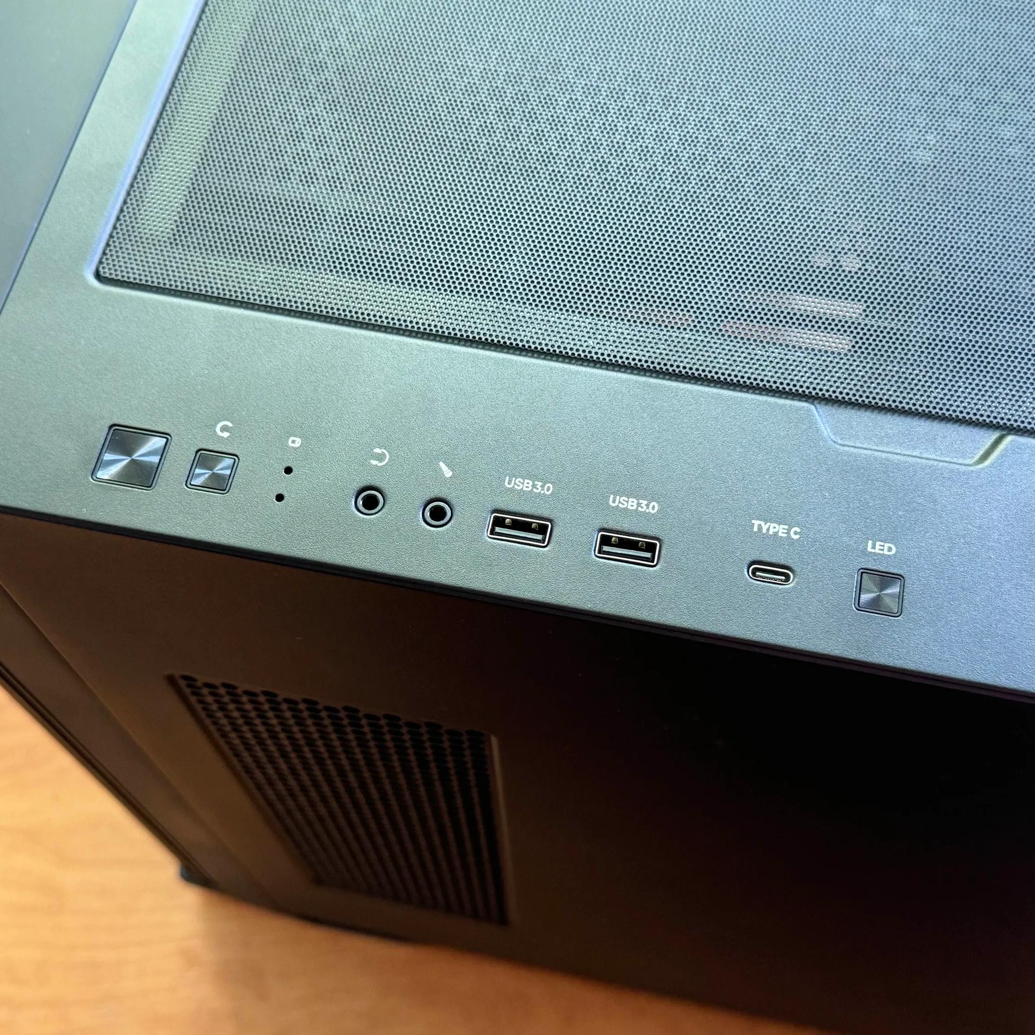 ⚫ Midnight Glow 🌟 : Ryzen 7 3700X | RTX 2060 6GB | 16GB 3600MHz DDR4 | 1.2TB SSD | Black Gaming PC
