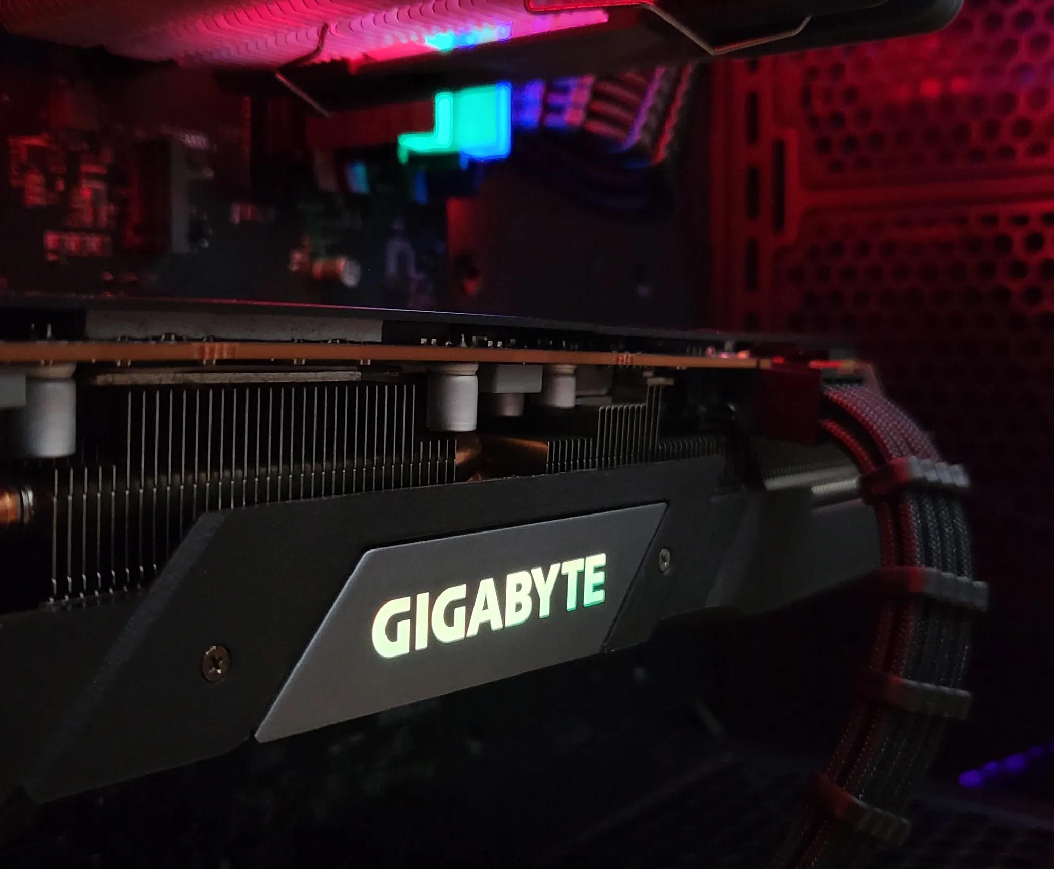 "Black Panther" Ryzen 5 RX 5700, Rog Strix Gaming/Streaming PC