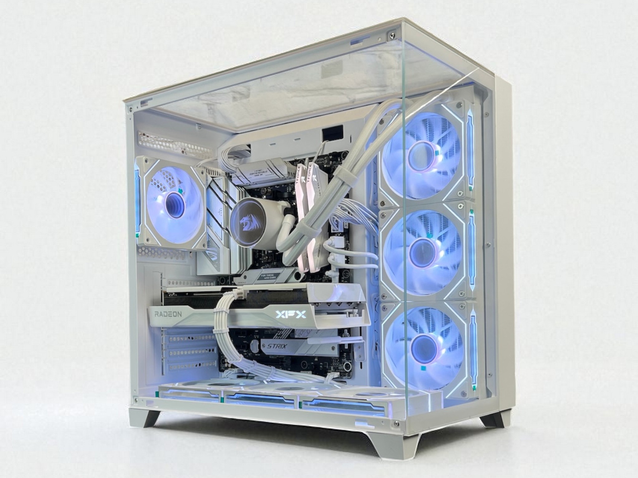 Liquid Cooled AMD RX 9060 XT 16GB Ryzen 5 8400F 16GB DDR5 1 TB M.2 Gaming PC