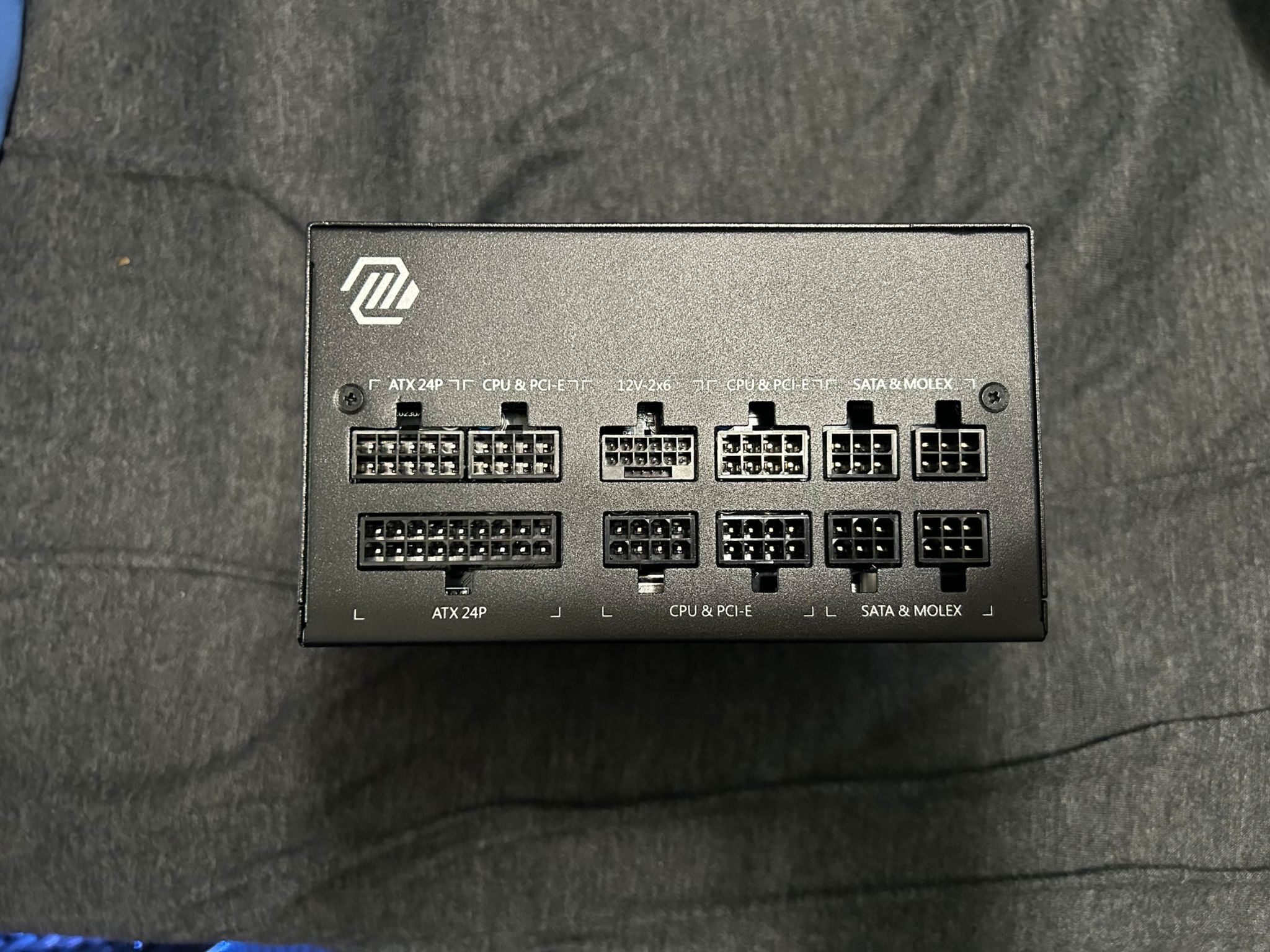 850W MSI MAG A850GL with custom cables!