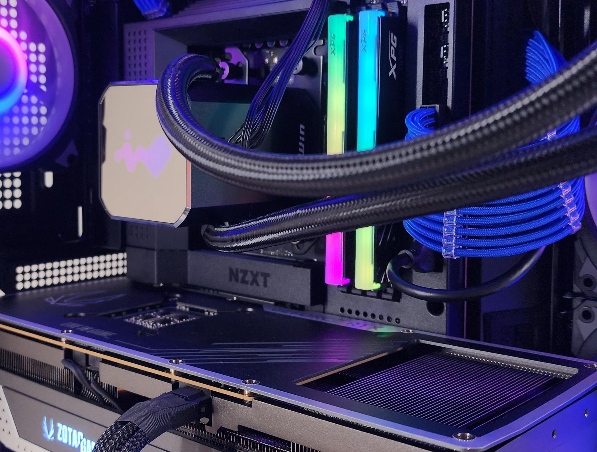 Gaming PC Ryzen 7 9700X 32GB RAM 2TB SSD RTX 4070 Ti SUPER 16GB Win11 Computer