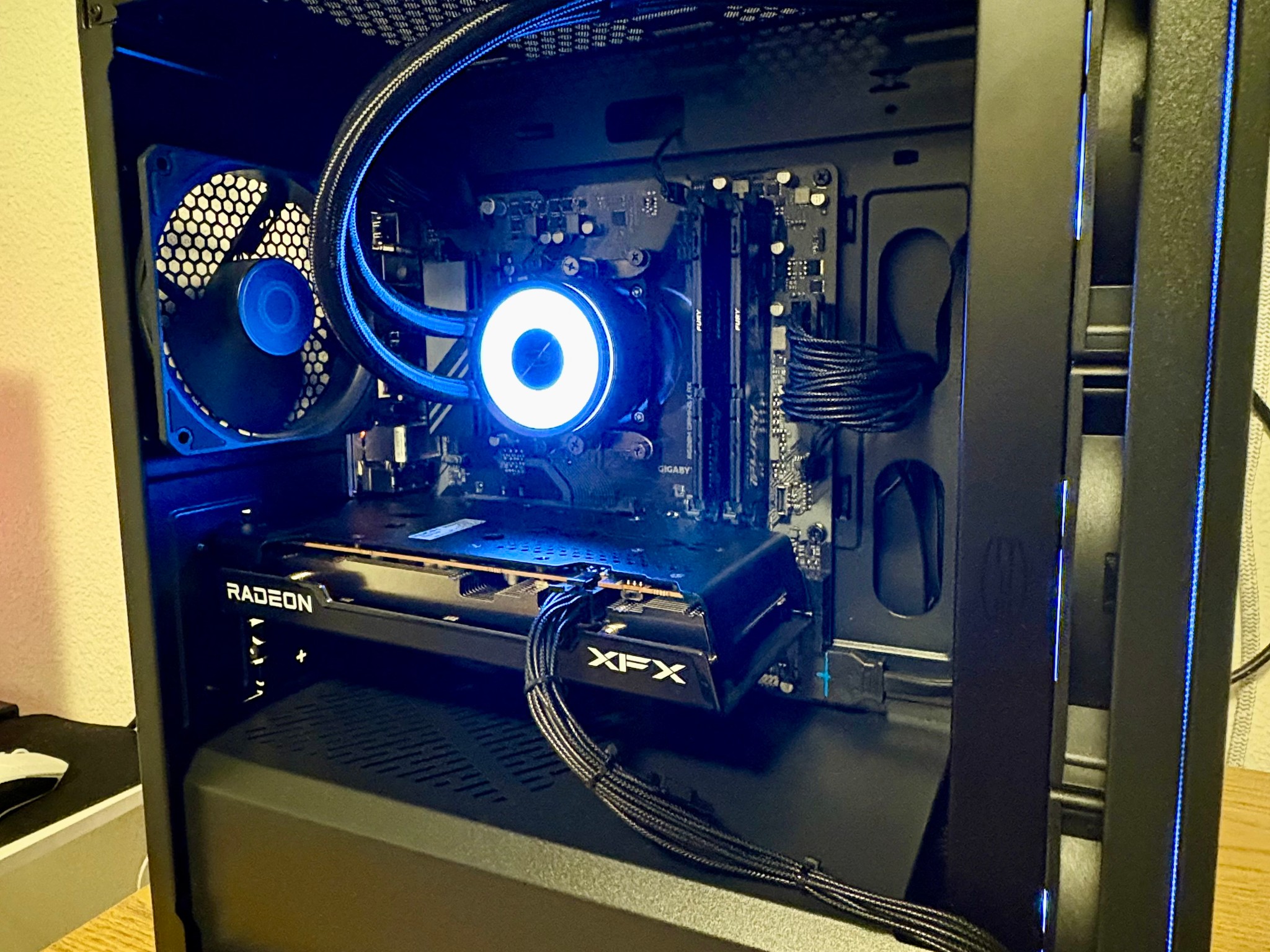 Ryzen 5 7500f + Rx 7600 ddr516gb 1tb