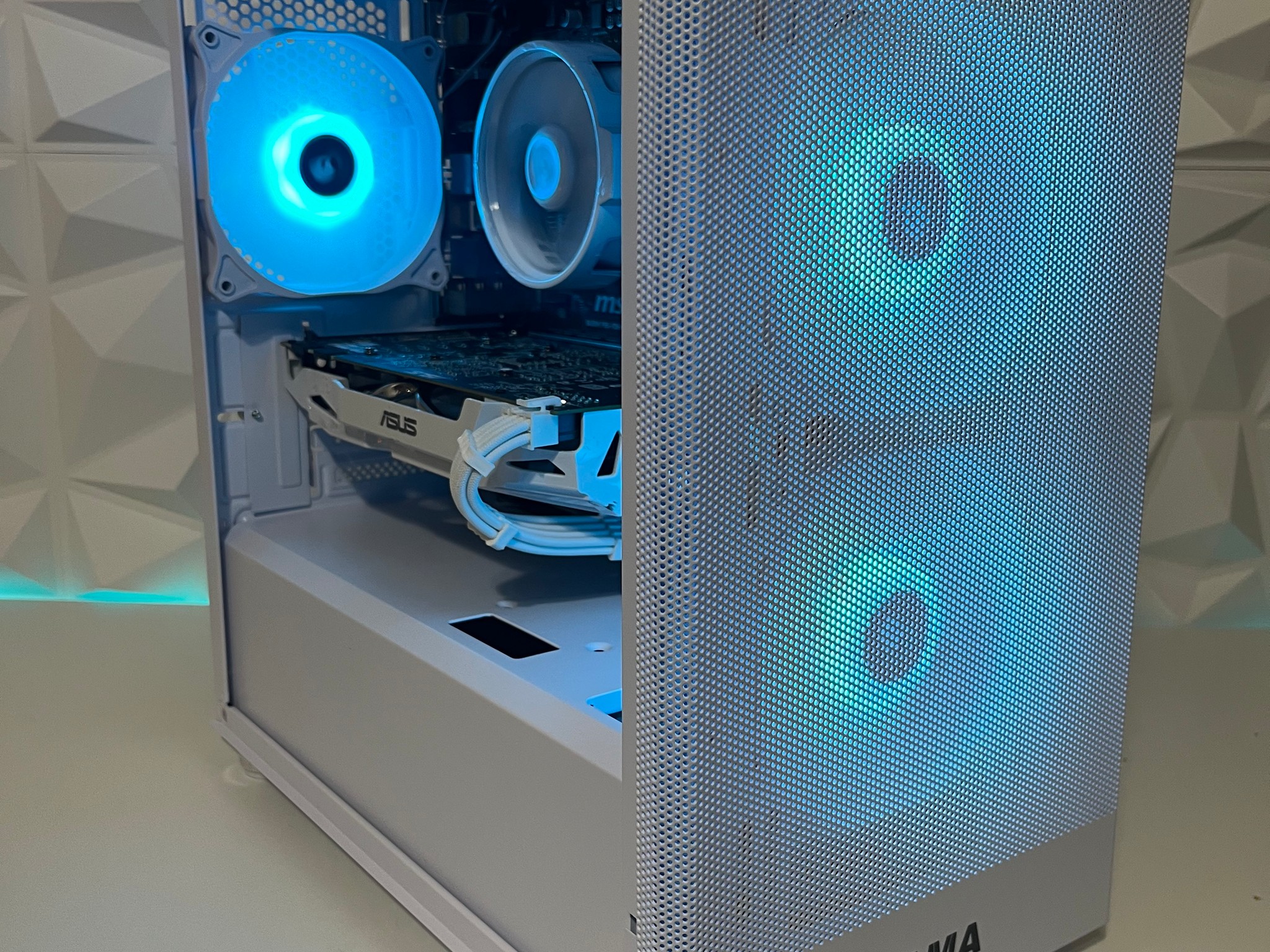 Great Value 1080p Streaming/Gaming PC|GTX 1070 8GB|Ryzen 5 2600|16GB DDR4|512GB M.2 SSD