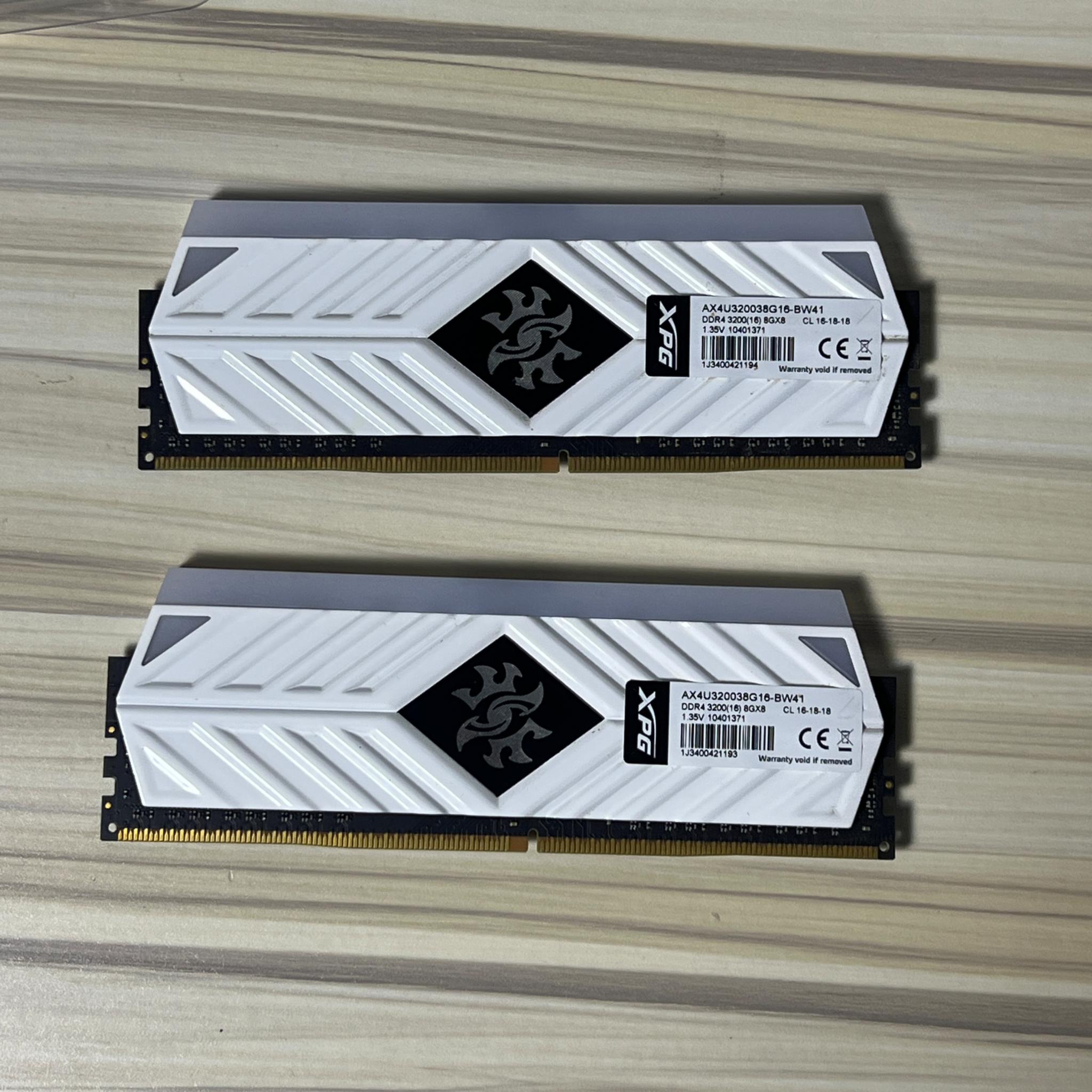 XPG Spectrix D41 16gb (2x8gb) 3200MHz DDR4 RAM