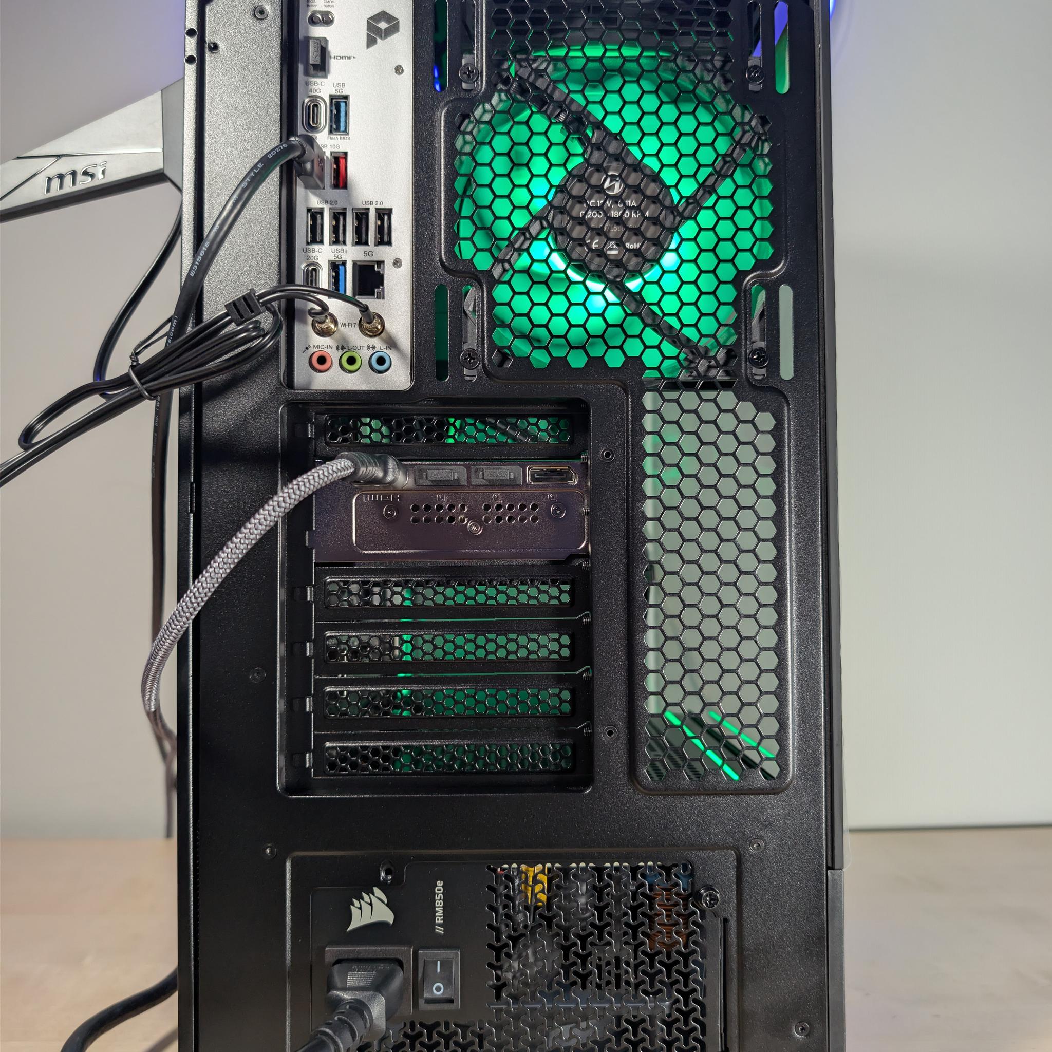 RTX 5080 // Ryzen 7 9850x3D // 32GB DDR5 // 2TB Gen4 NVMe // WiFi 7