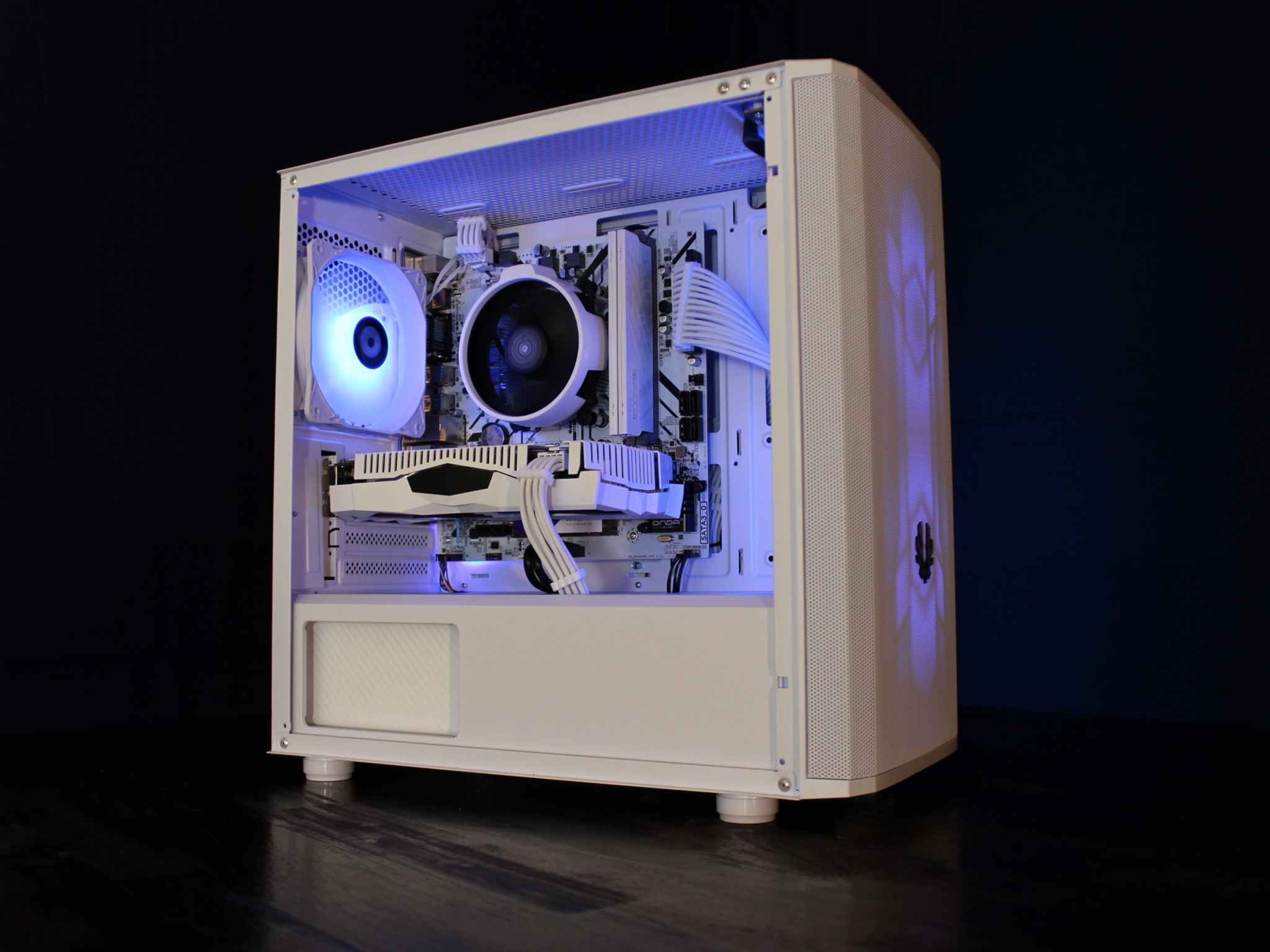 Gaming PC: Ryzen 5 3600, RTX 2060 Super, 16GB RAM, 1TB SSD
