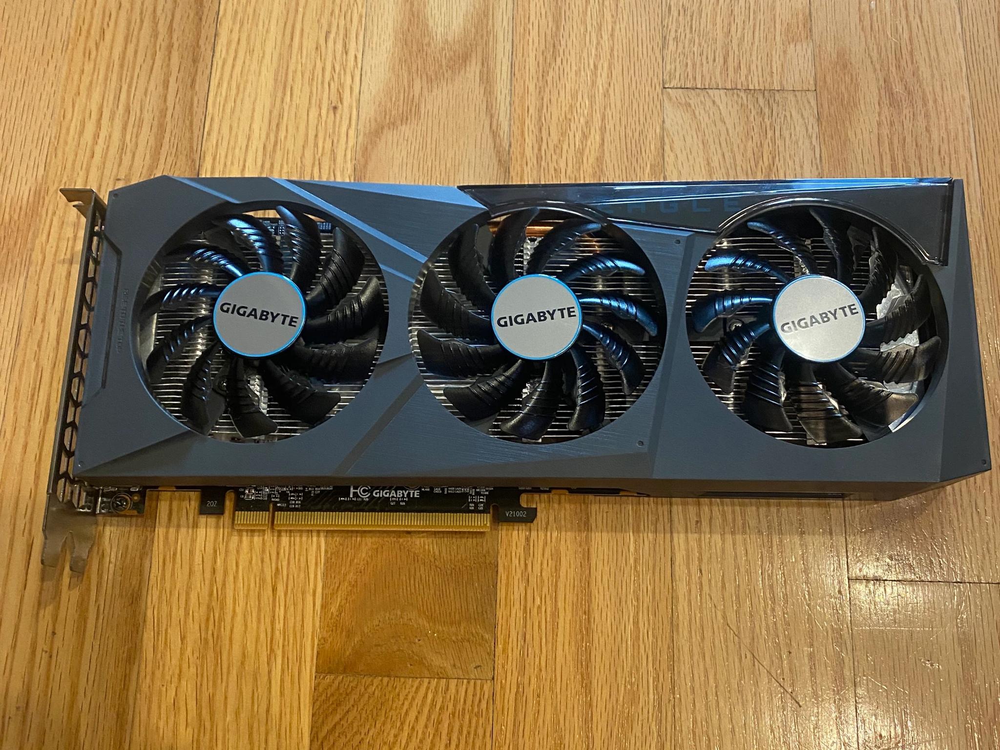 GIGABYTE Radeon RX 6600 EAGLE - WINDFORCE 3X Cooling System, 8GB 128-bit GDDR6