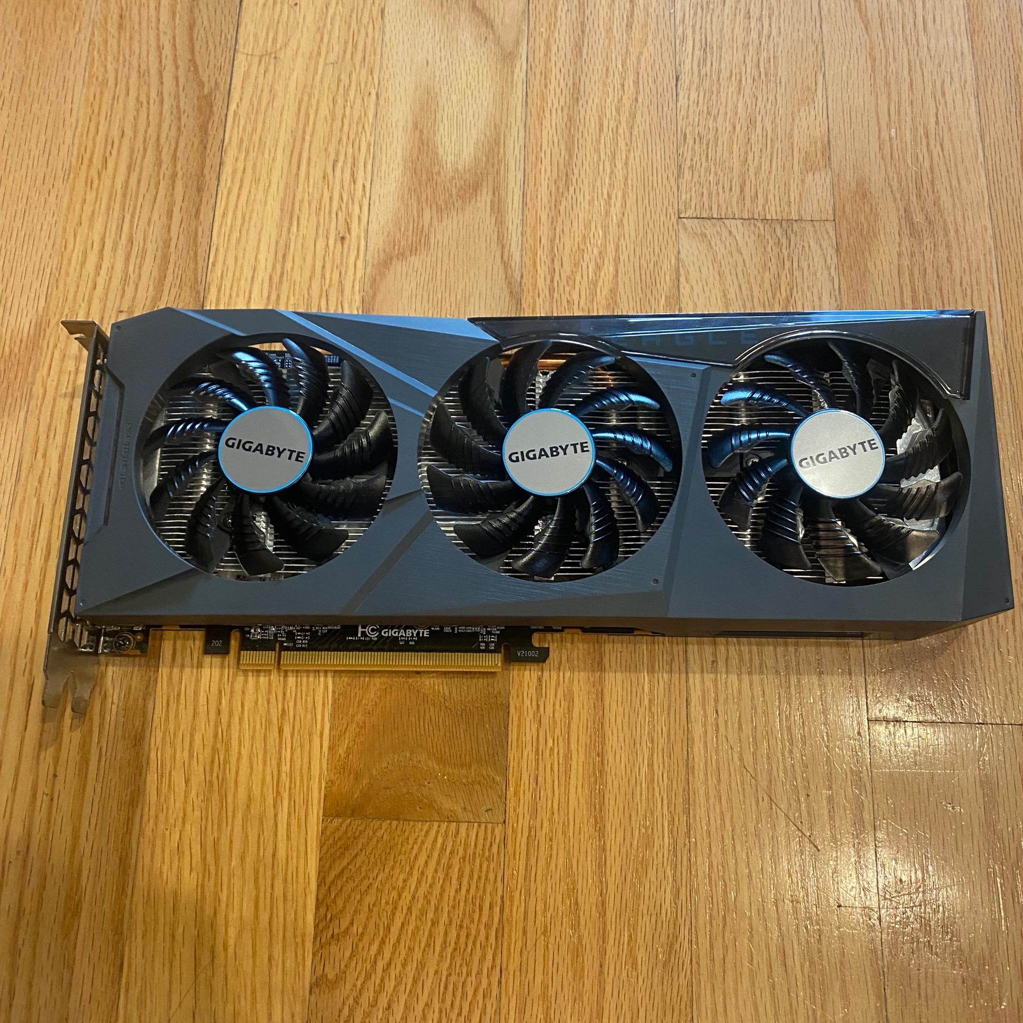 GIGABYTE Radeon RX 6600 EAGLE - WINDFORCE 3X Cooling System, 8GB 128-bit GDDR6