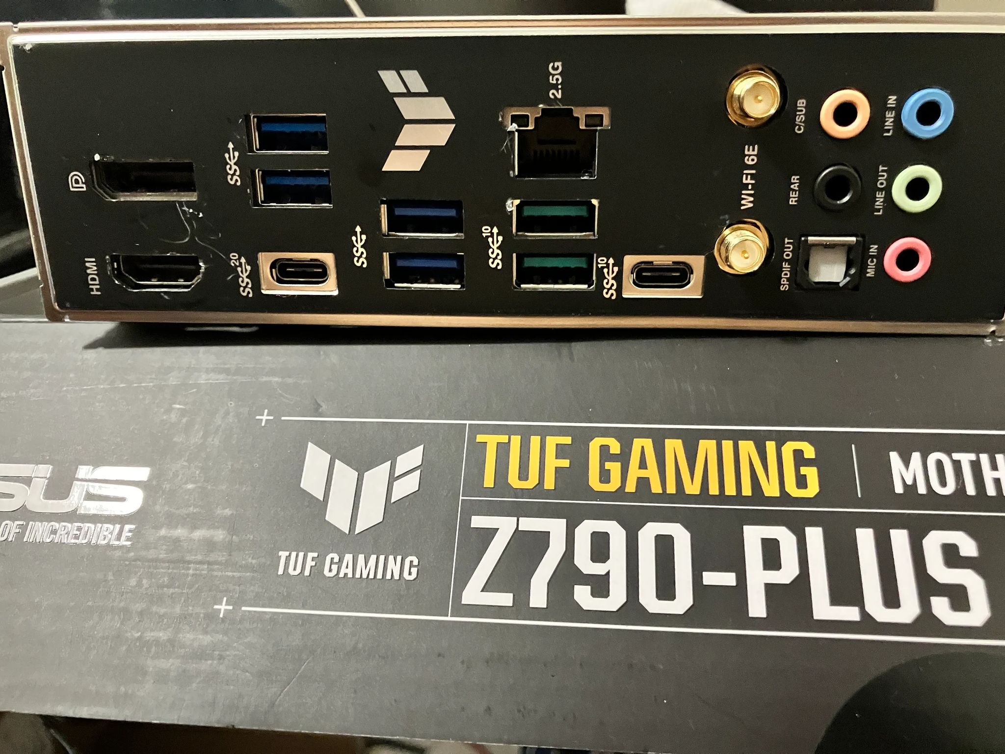 ASUS TUF Gaming Z790-Plus WiFi + CPU Contact Frame