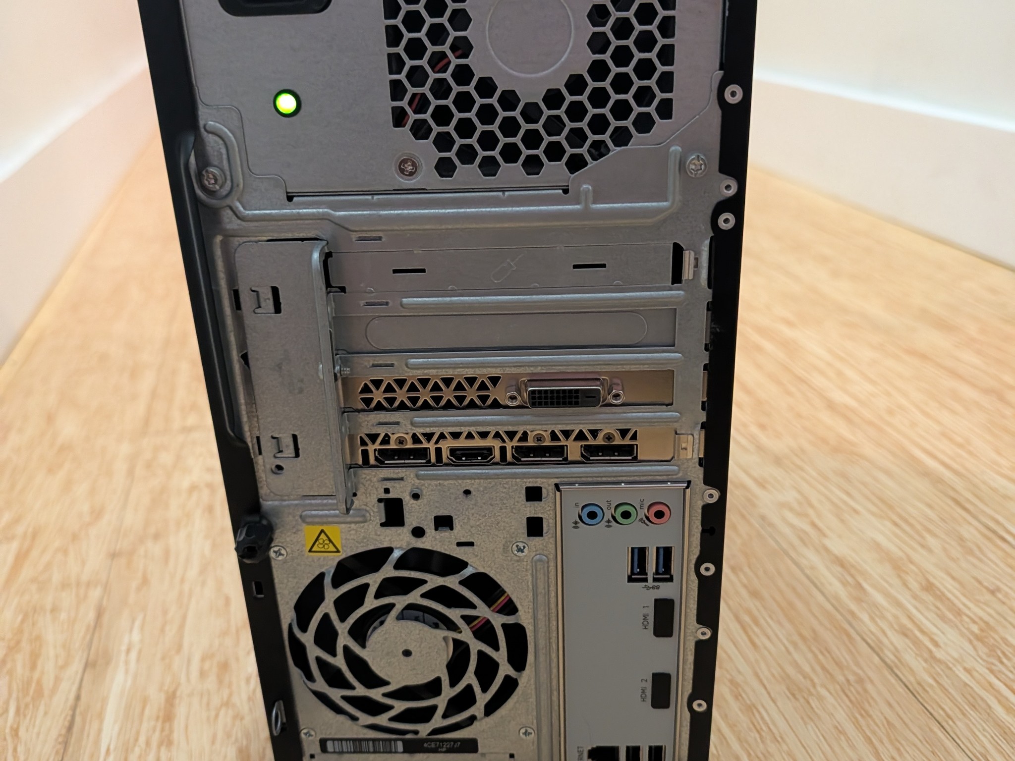 HP OMEN gaming PC | I5 7400 | GTX 1060 | 16GB | 2 TB SSD/HDD |