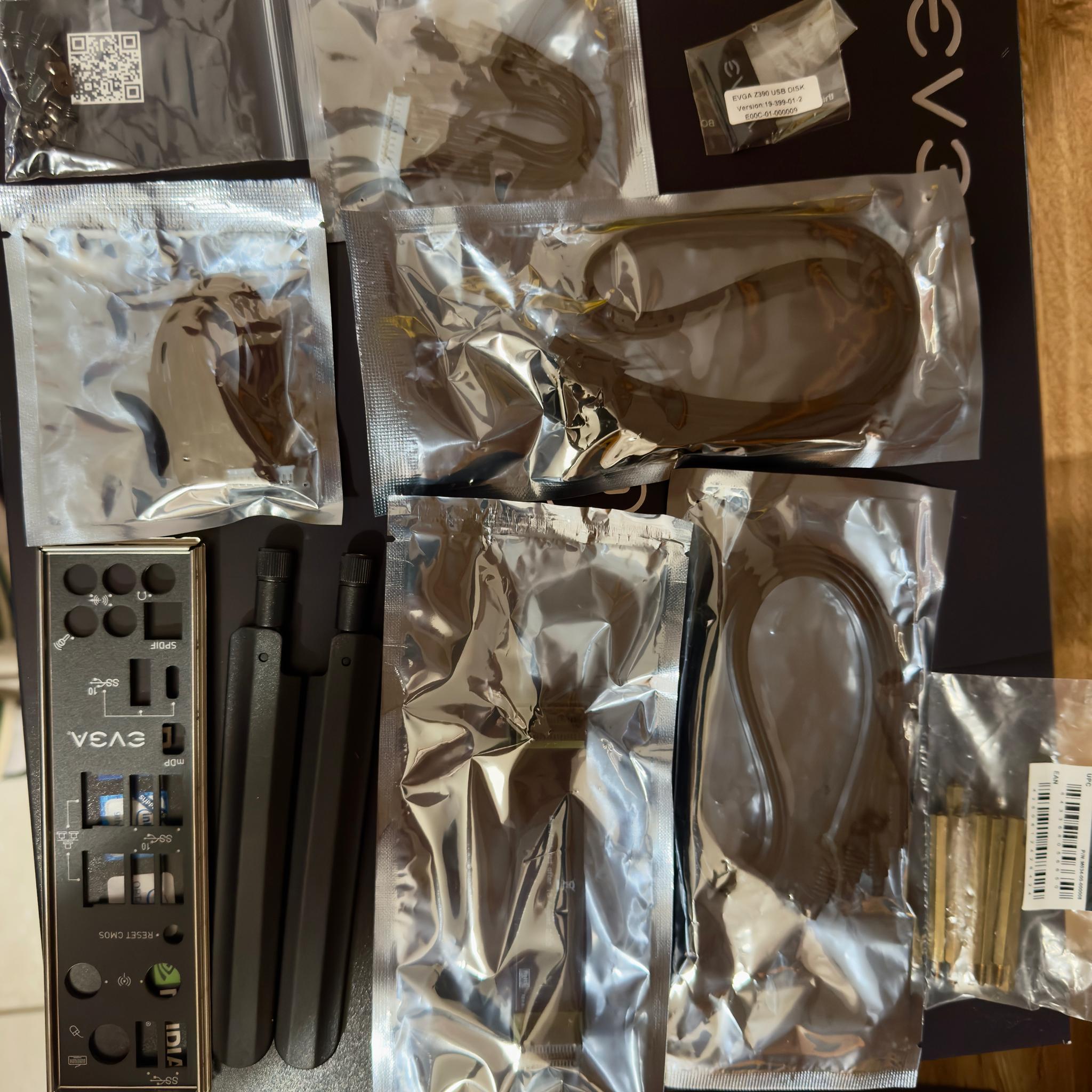 EVGA z390 dark with intel 9700k and G.skill tridentZ 16gb (2x8gb) 3200 CL14 ram