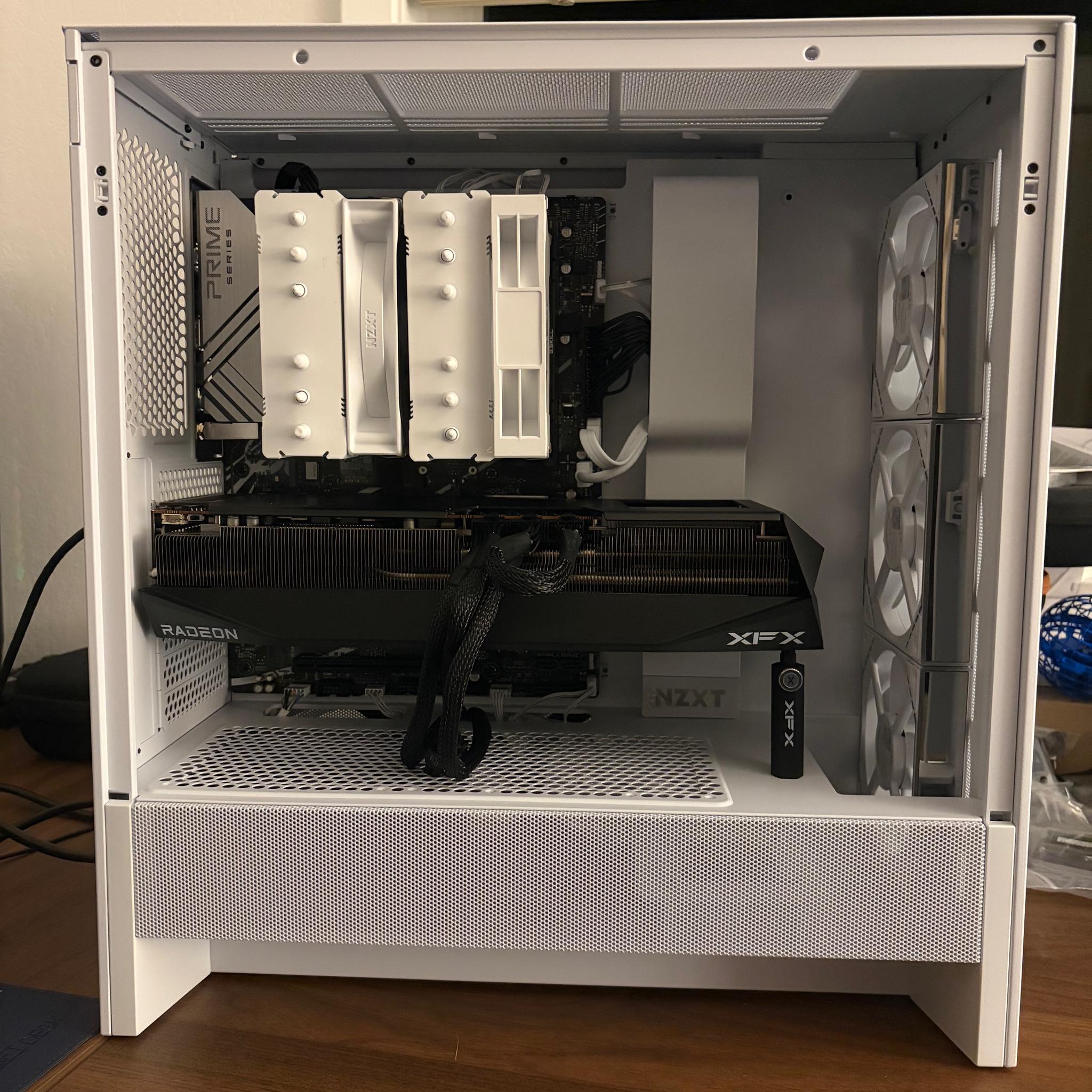 Custom Gaming PC: 12900kf, RX 9070 XT, 32GB DDR5