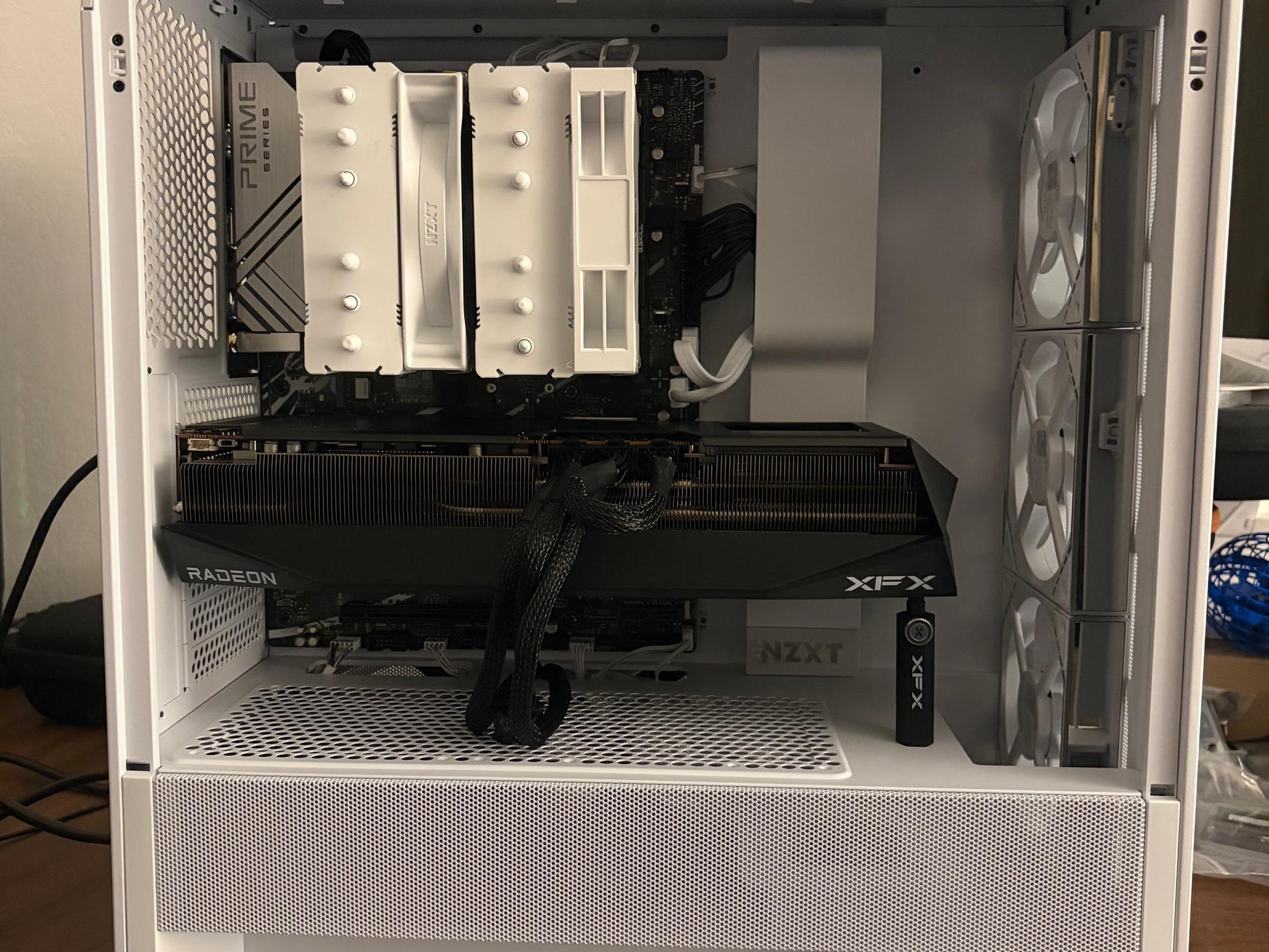 Custom Gaming PC: 12900kf, RX 9070 XT, 32GB DDR5