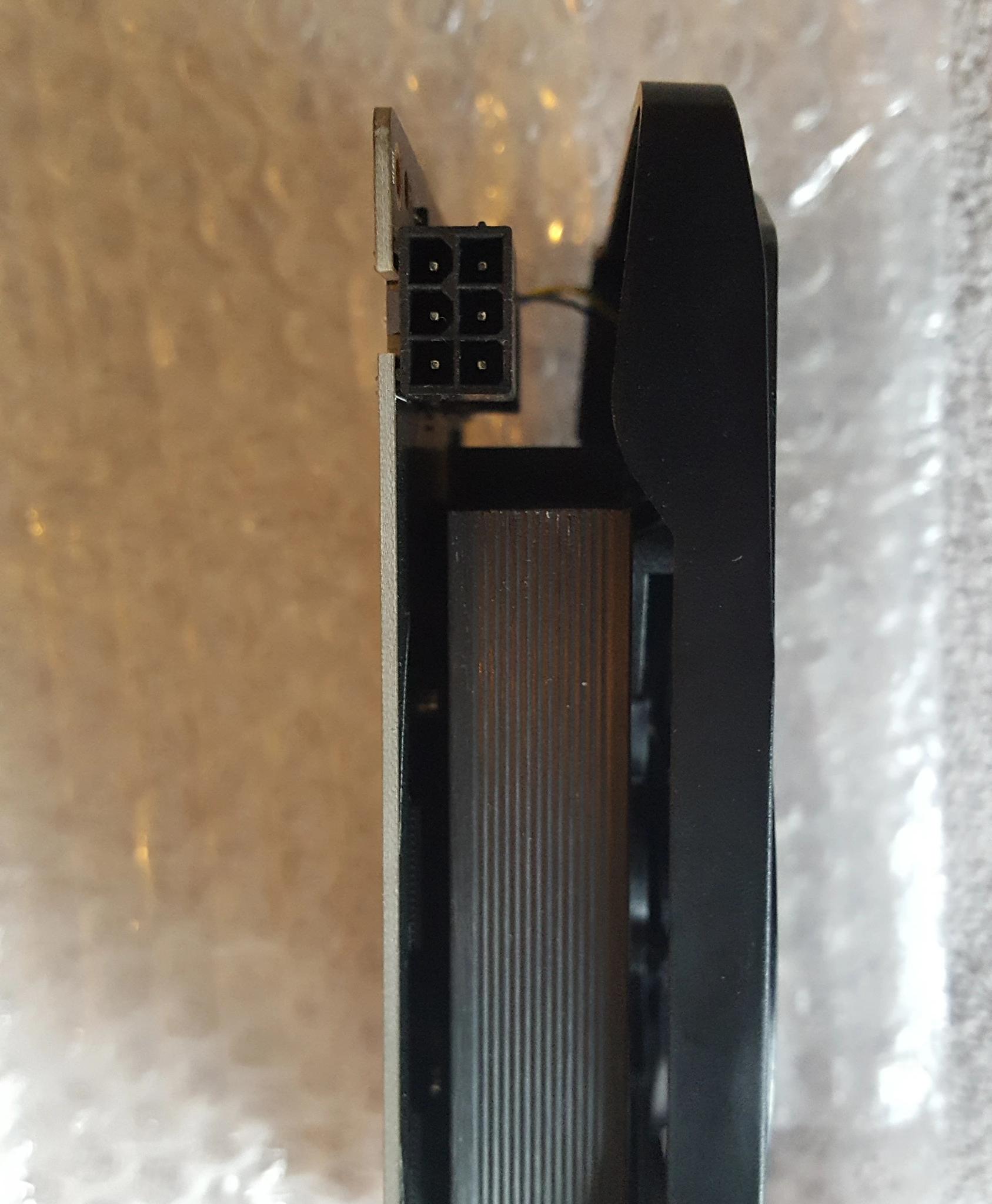 XFX Radeon RX 560 4GB GDDR5 video card - used, good condition