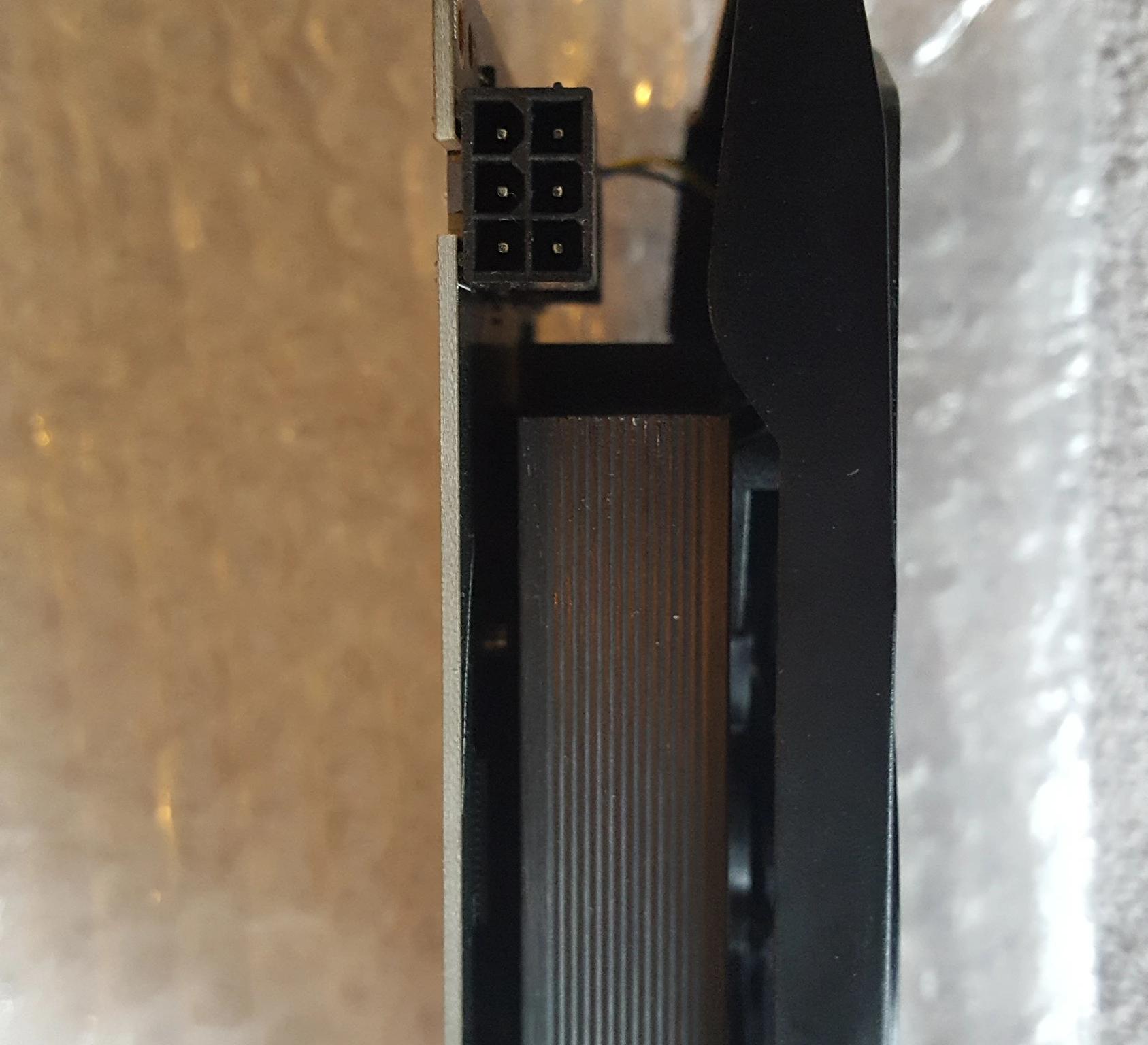 XFX Radeon RX 560 4GB GDDR5 video card - used, good condition
