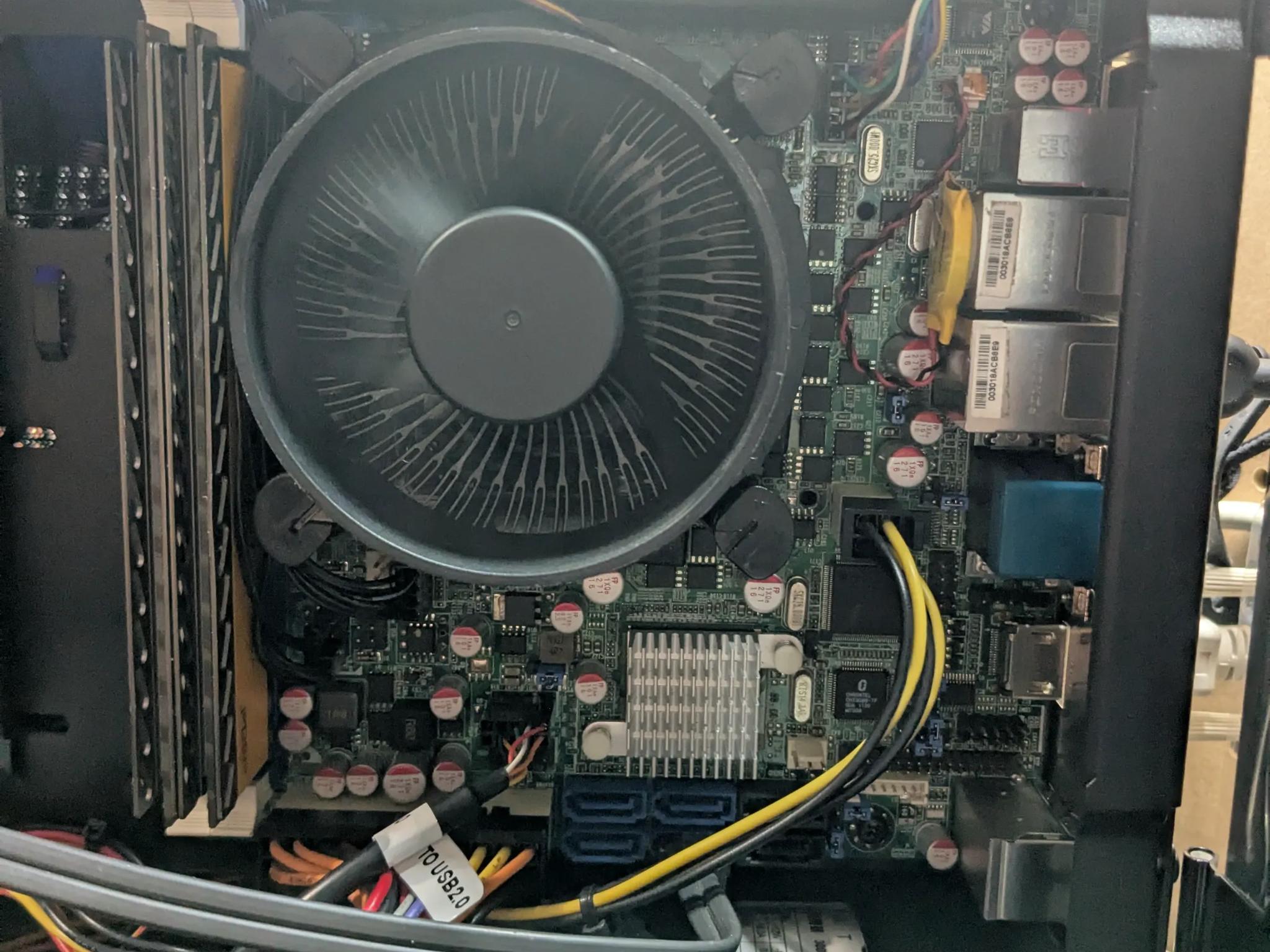 80 FPS Fortnite | 180 Day Warranty | "Honey I shrunk the Gaming PC" | Xeon, RX 460, 16GB RAM, SSD