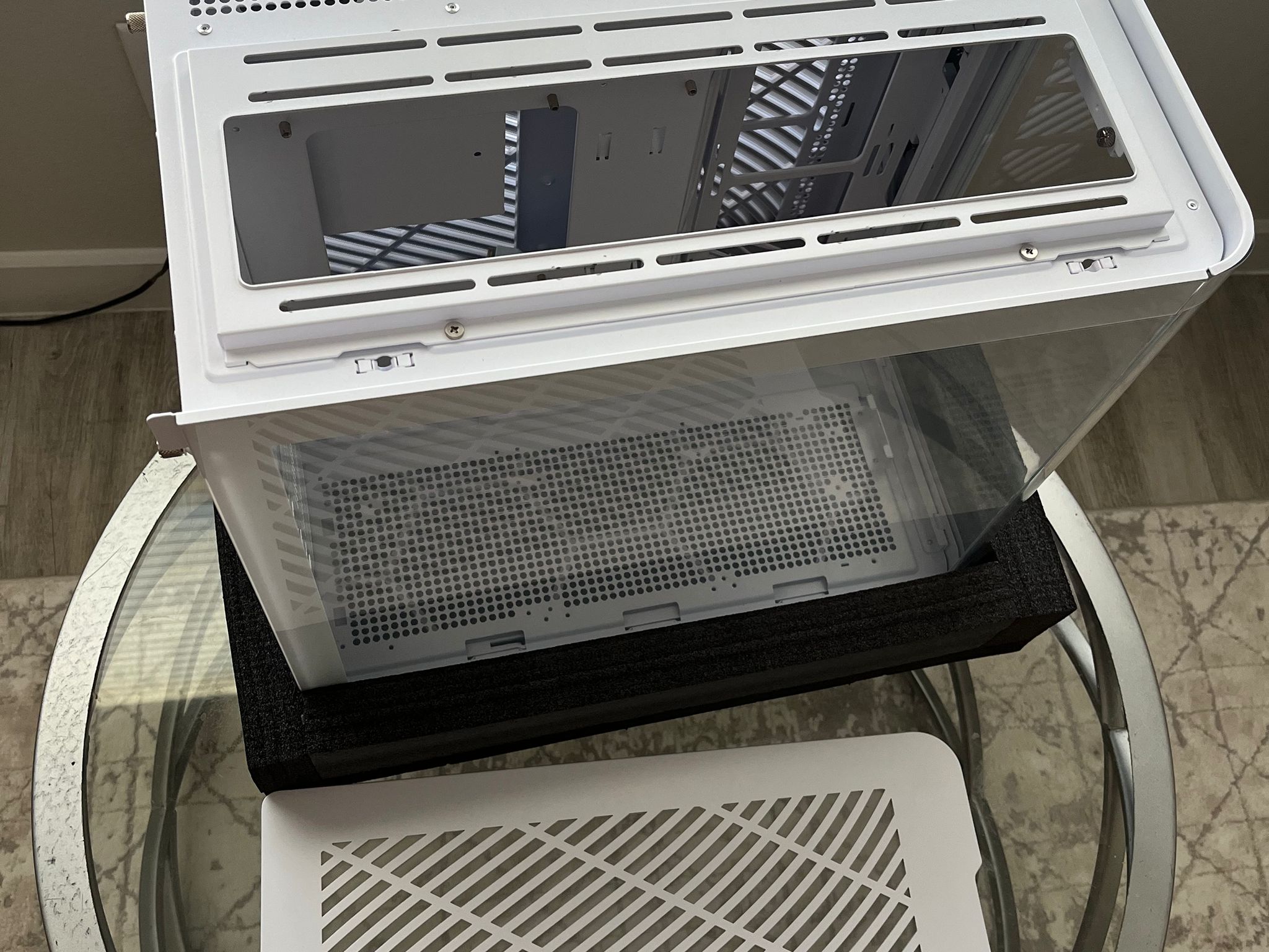 **SUMMER SALE** MONTECH KING 95 DUAL-CHAMBER ATX MID-TOWER PC CASE (WHITE) GREAT CONDITION