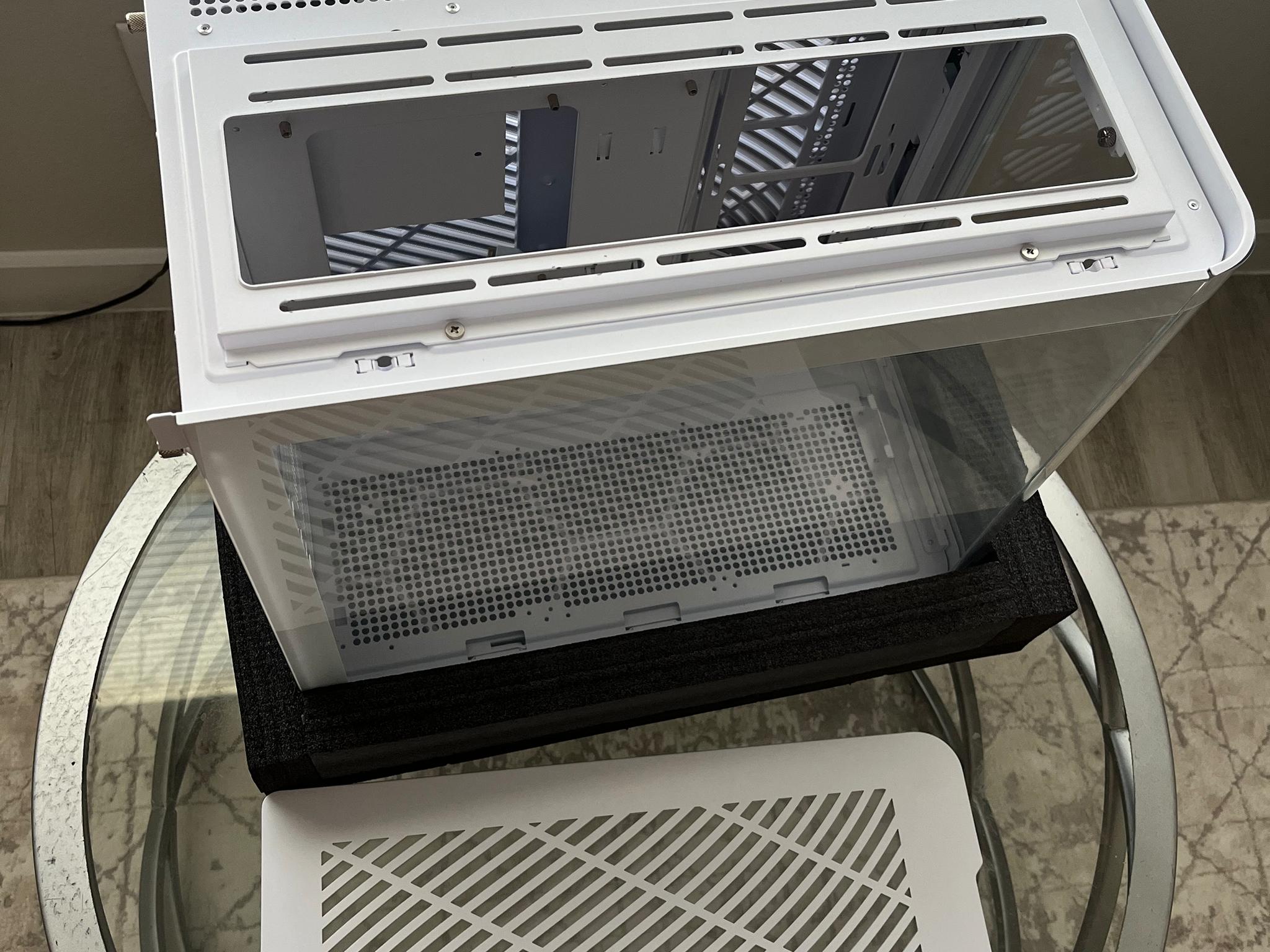 **SUMMER SALE** MONTECH KING 95 DUAL-CHAMBER ATX MID-TOWER PC CASE (WHITE) GREAT CONDITION