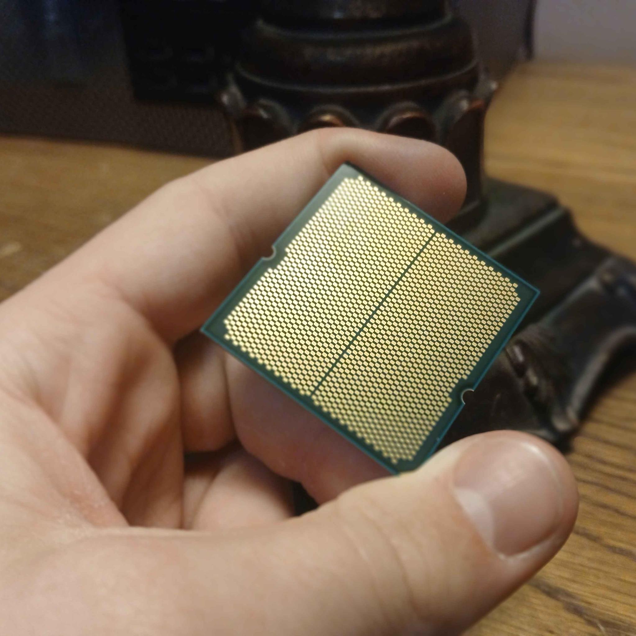 AMD Ryzen 9 7900X