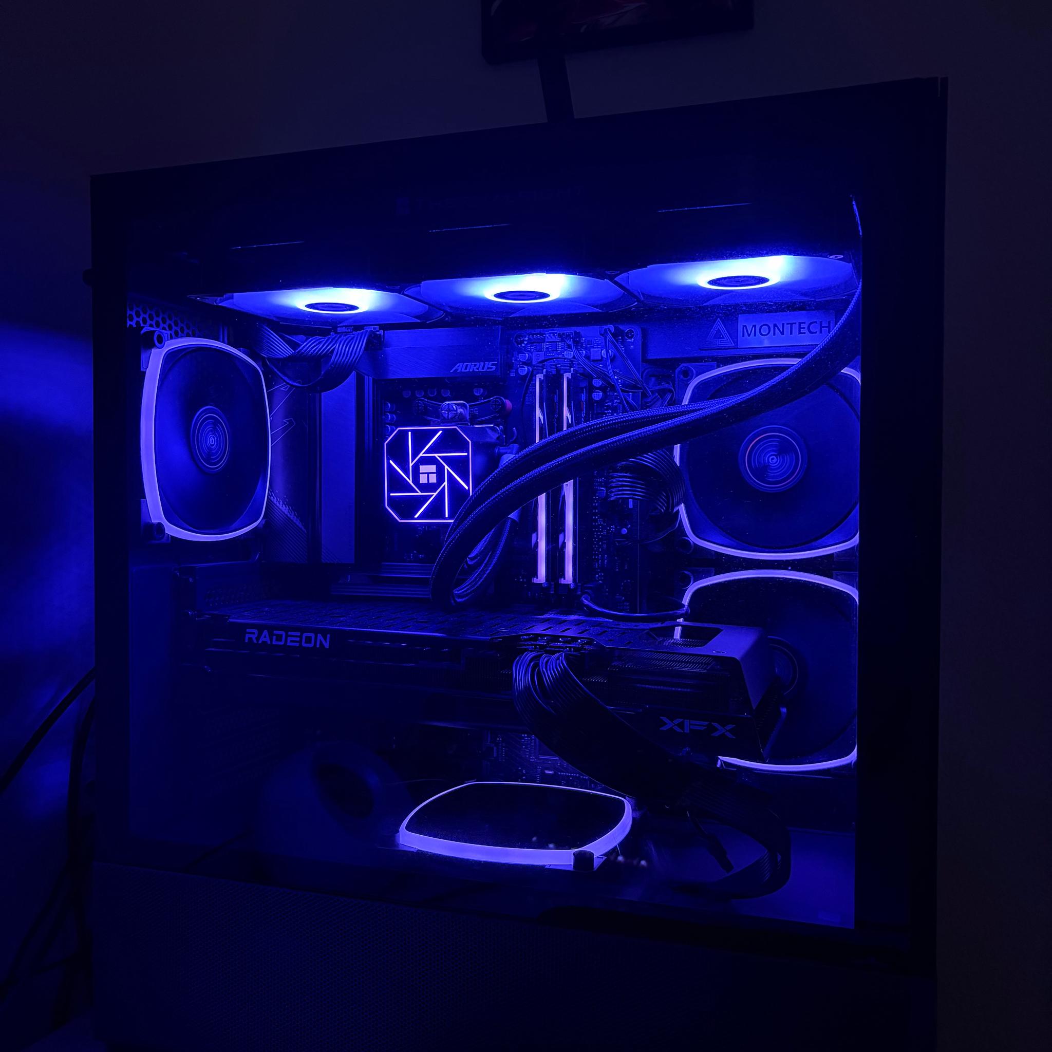 Gaming PC - AMD Ryzen 7 7700X | RX 7900 GRE 16GB | 32GB DDR5 | 1TB NVMe SSD