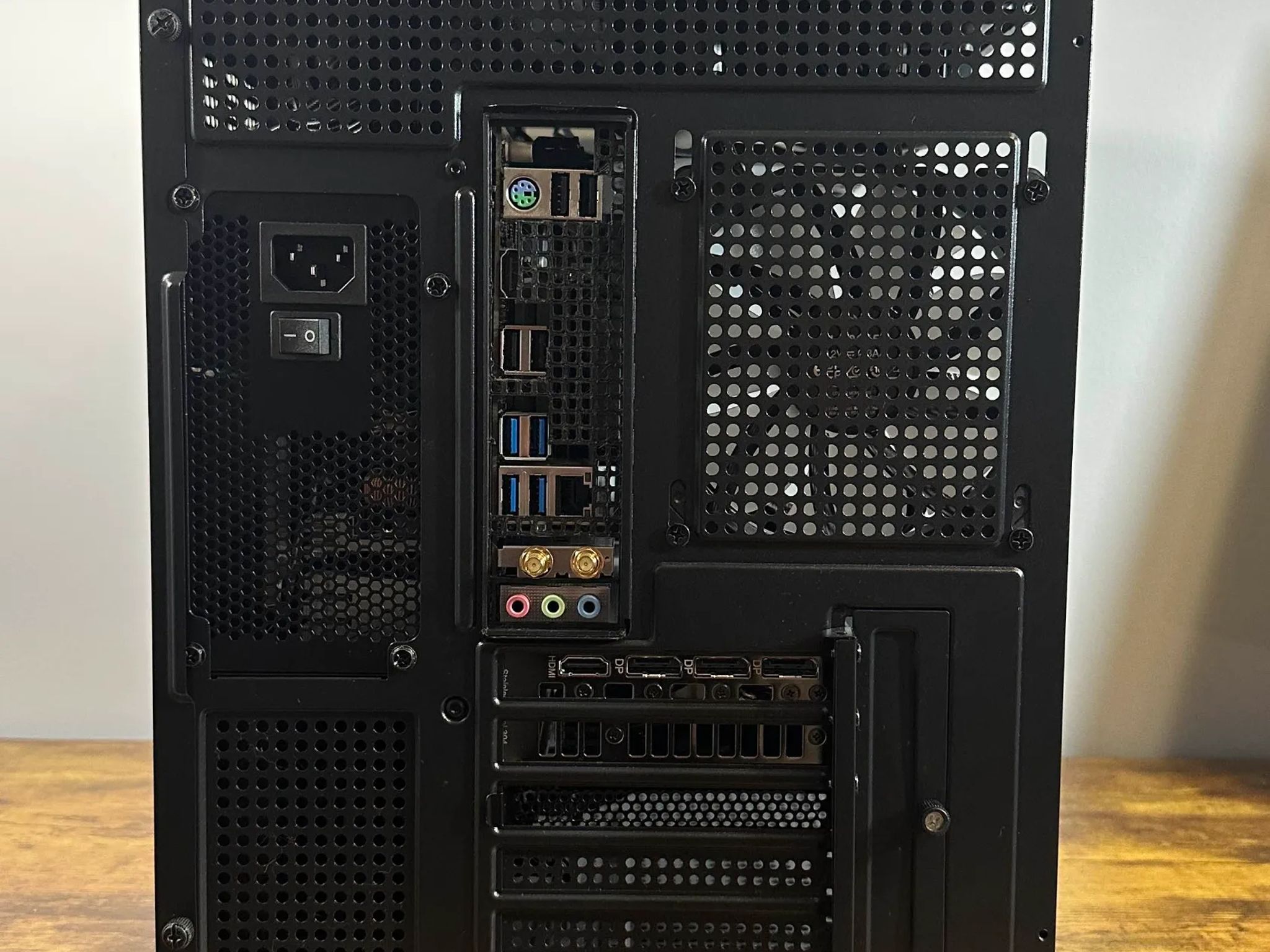 RTX 5060Ti 8GB | Intel i5 13600KF | 32GB DDR4 | 1TB SSD+2TB HDD | Win11 | WIFI+BT | Custom Gaming PC