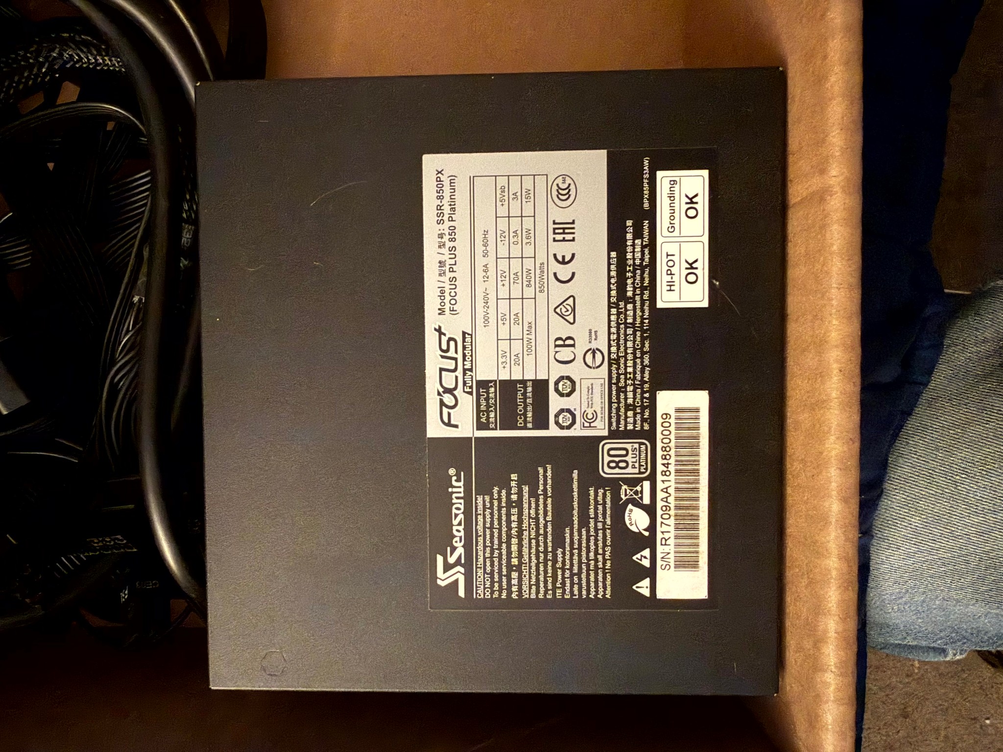 SeaSonic FOCUS Plus Platinum 850 W 80+ Platinum Certified Fully Modular ATX Power Supply