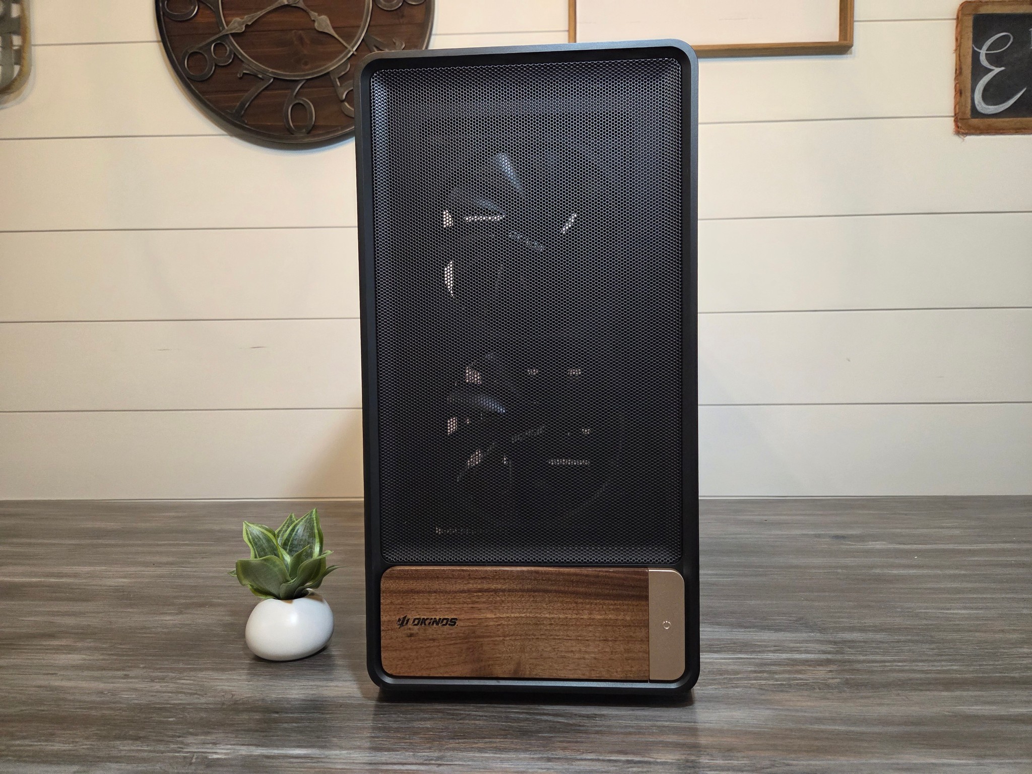 RX 9060 XT | 7600X3D | Sleek All Black/Wood Gaming PC | 1TB SSD | 16GB DDR5