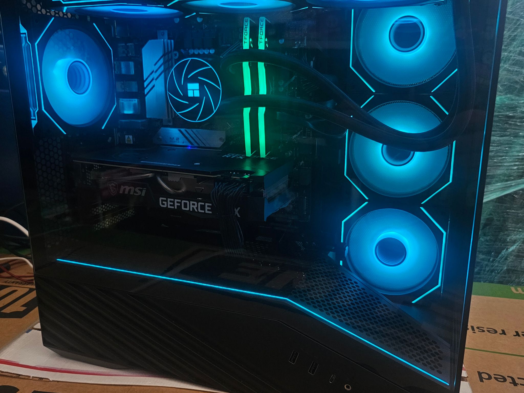 Black gaming pc | i9 12900k | 32gb ram | 1TB ssd | 3070 8gb | windows 11 pro |