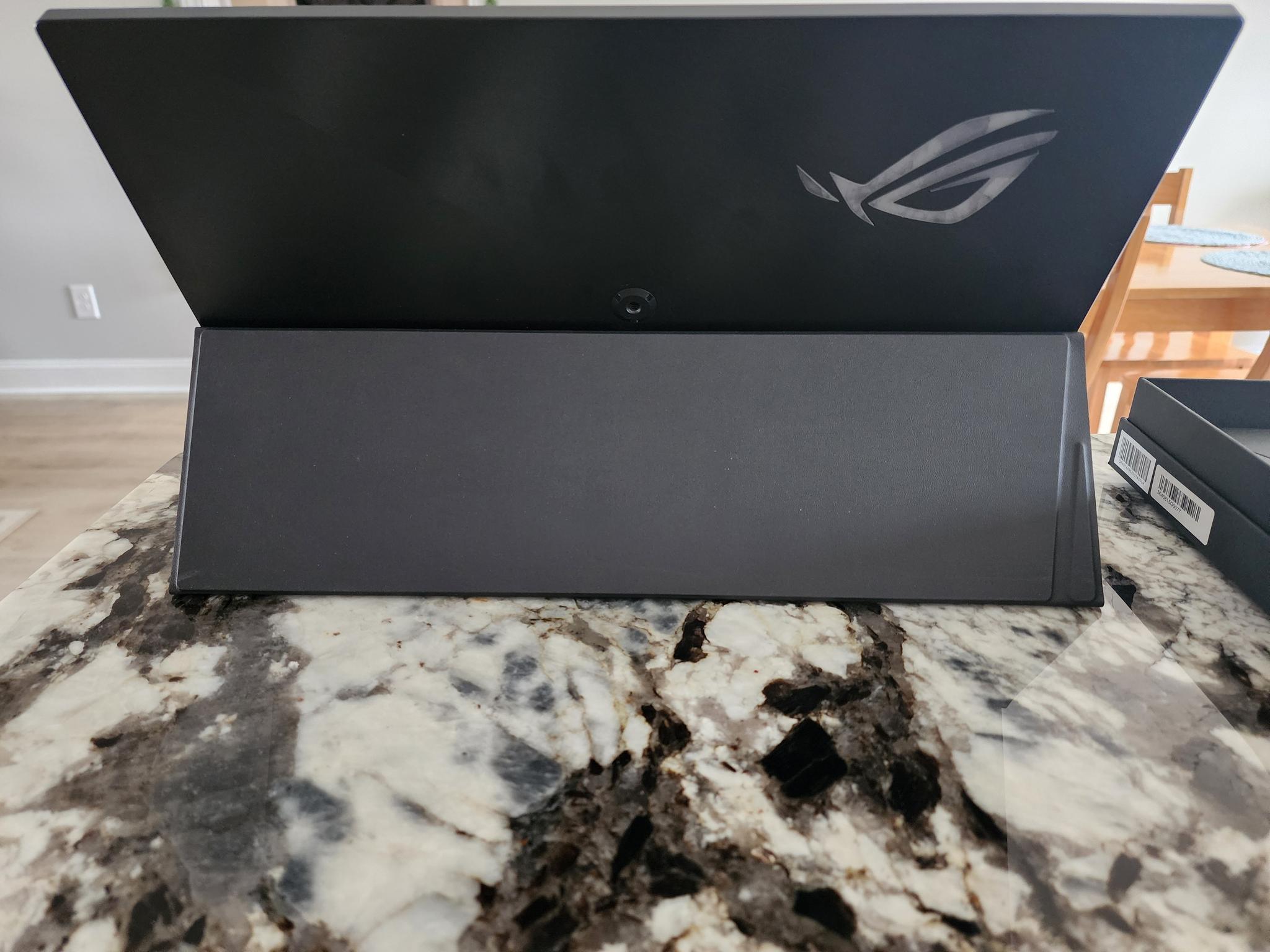 ASUS ROG STRIX XG17AHP
