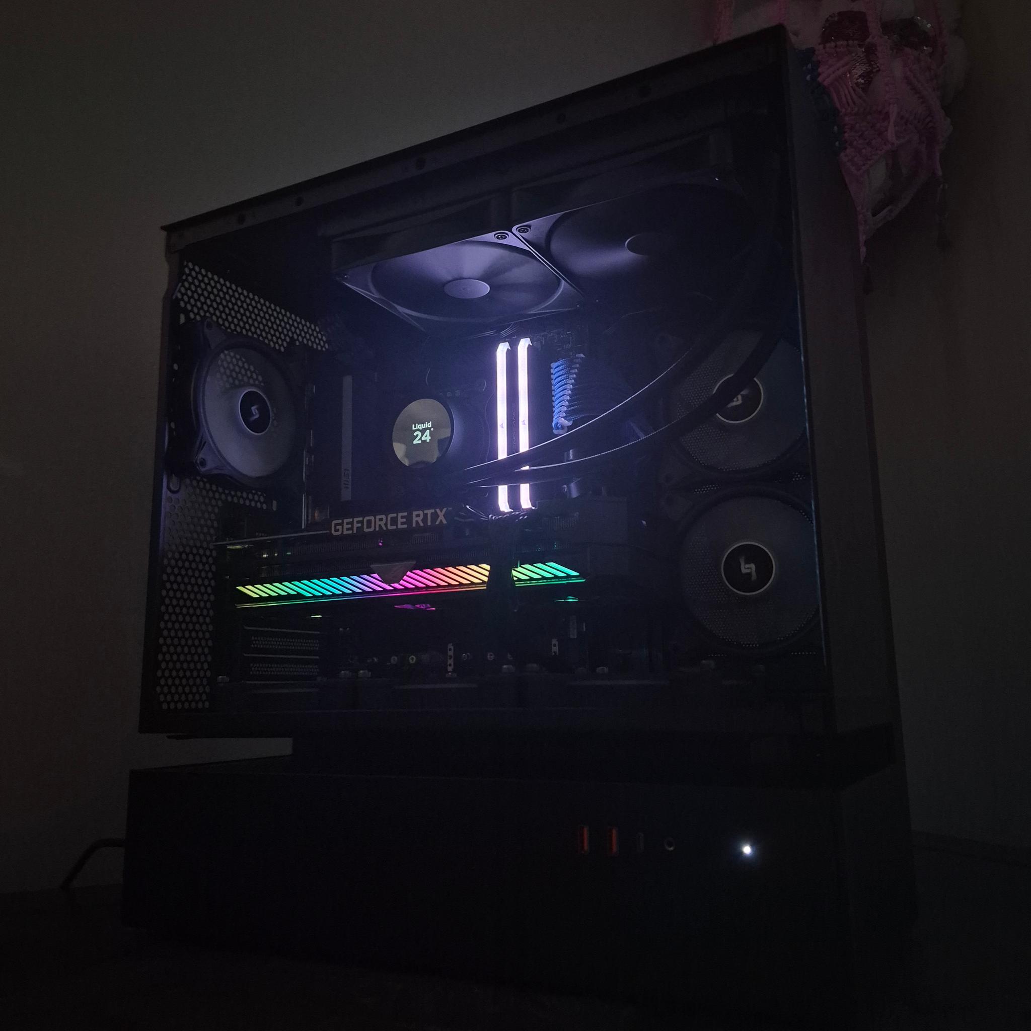 Custom Gaming Pc - RTX 3060TI & I7 12700F