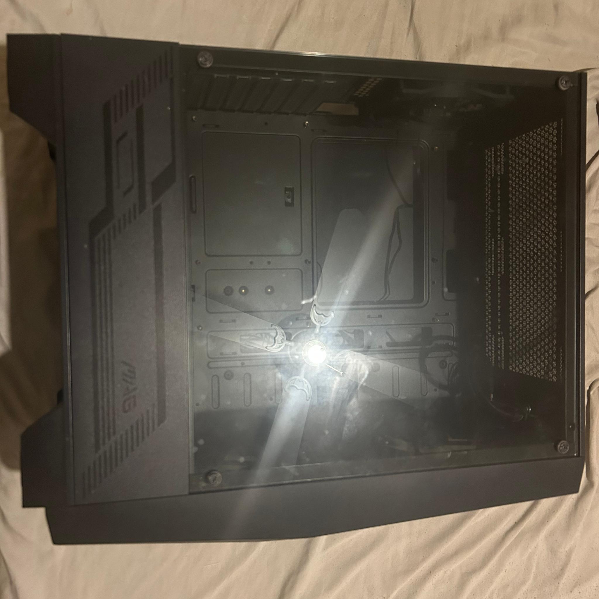 MSI MAG Forge 100R Case