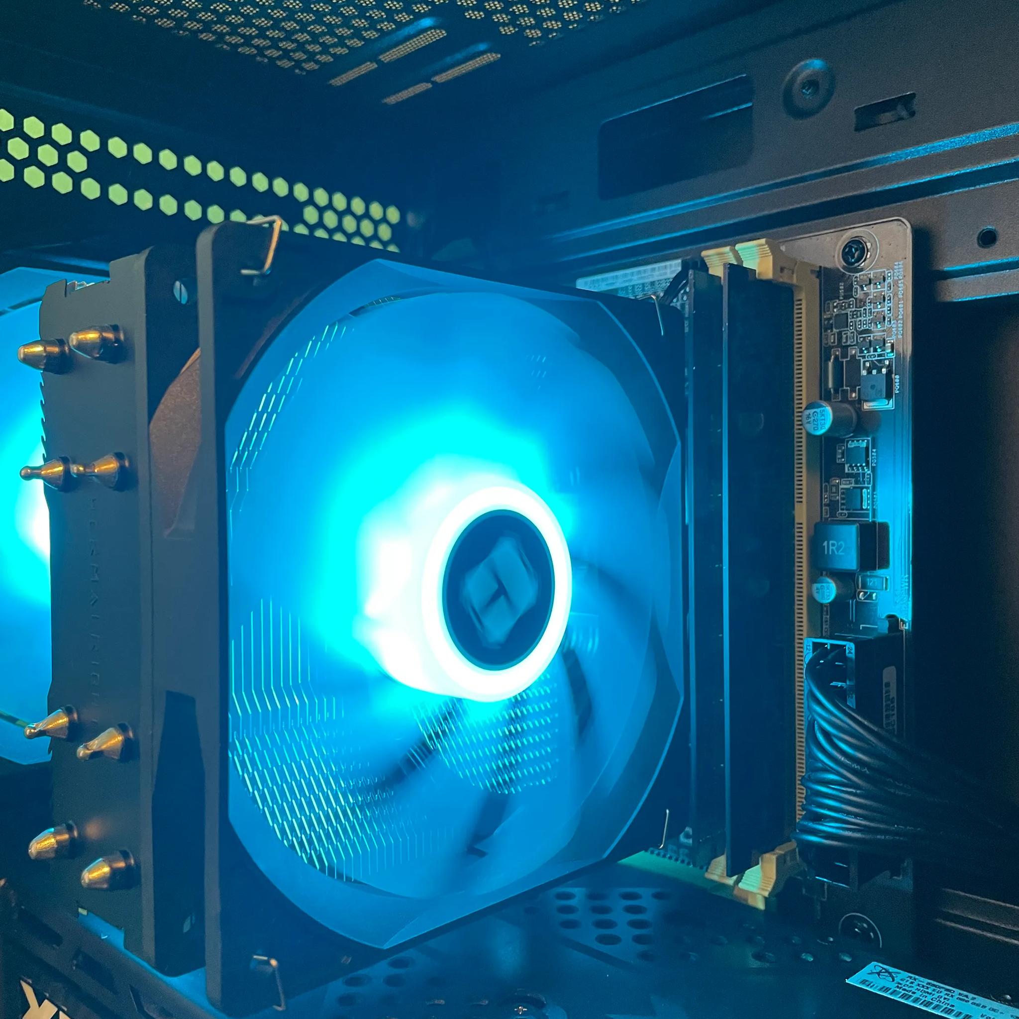 !ILLUSION! Glass Gaming PC | Intel i5 / Amd RX580 / 8GB / 600GB Win 10 Pro WiFi