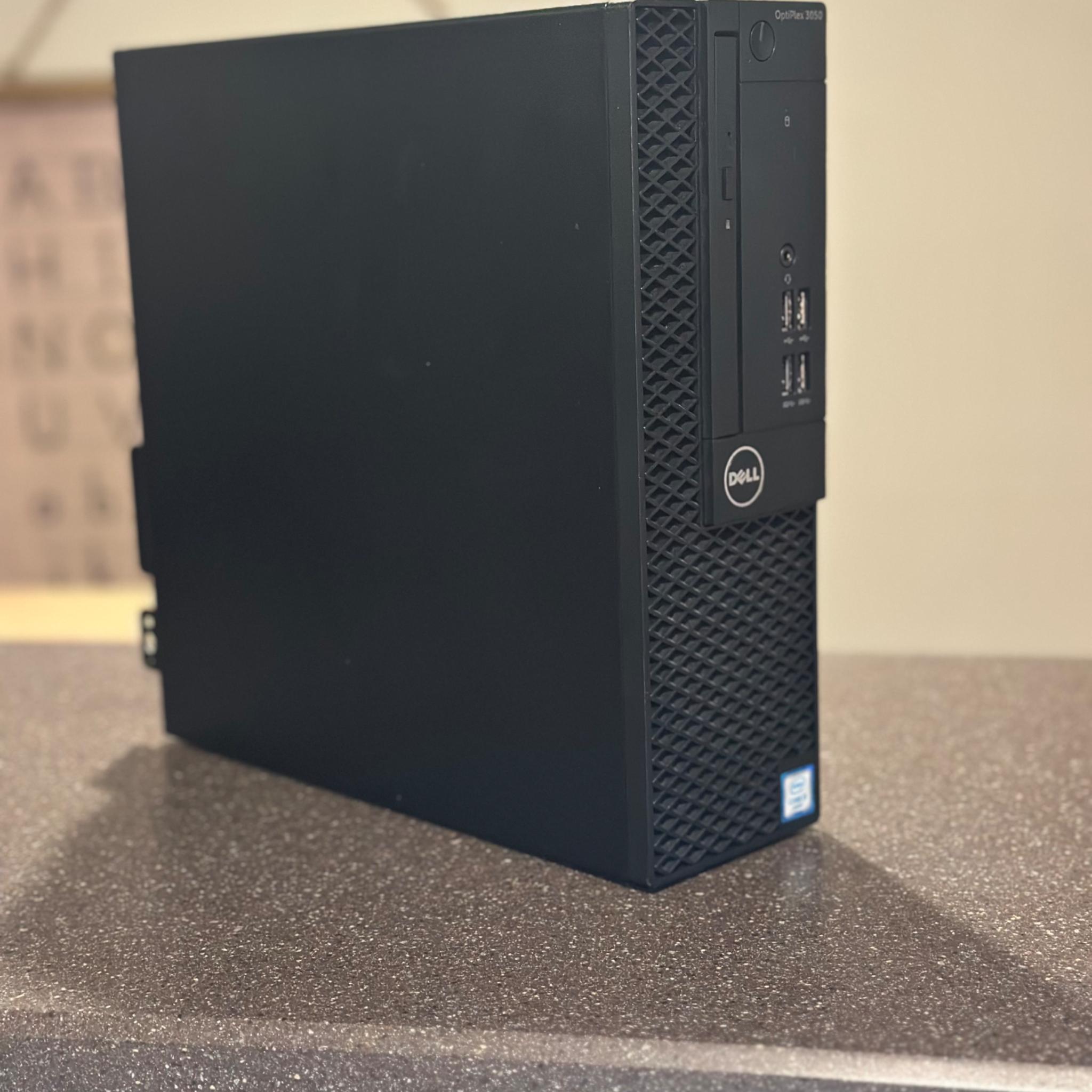 Dell Optiplex 3050 i3-6100 3.7Ghz 128GB SSD 8GB DDR4 R7 250