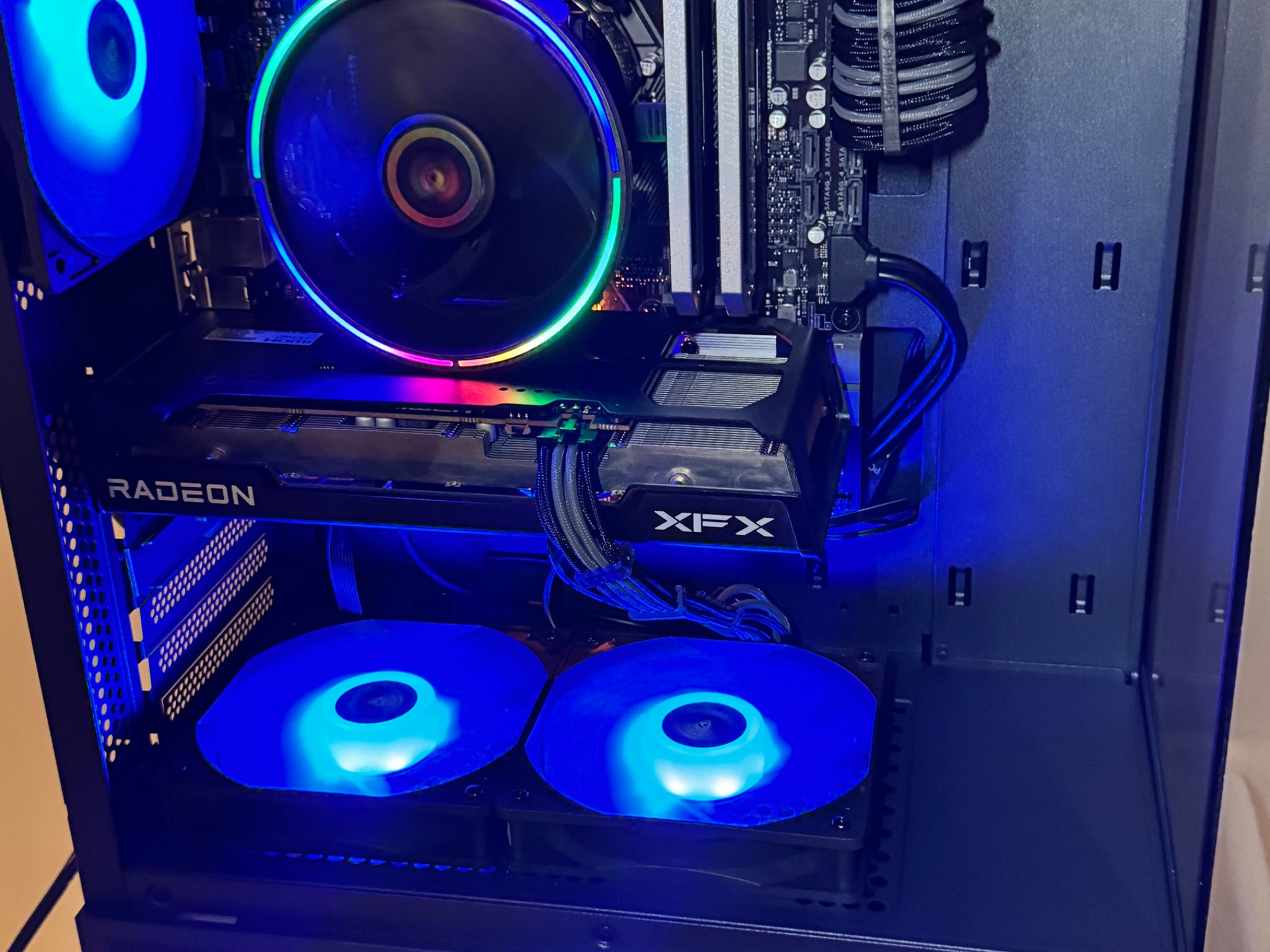 Great i7 9700 CPU, 32 GB DDR4, RX 6600 8 GB GPU Gaming System