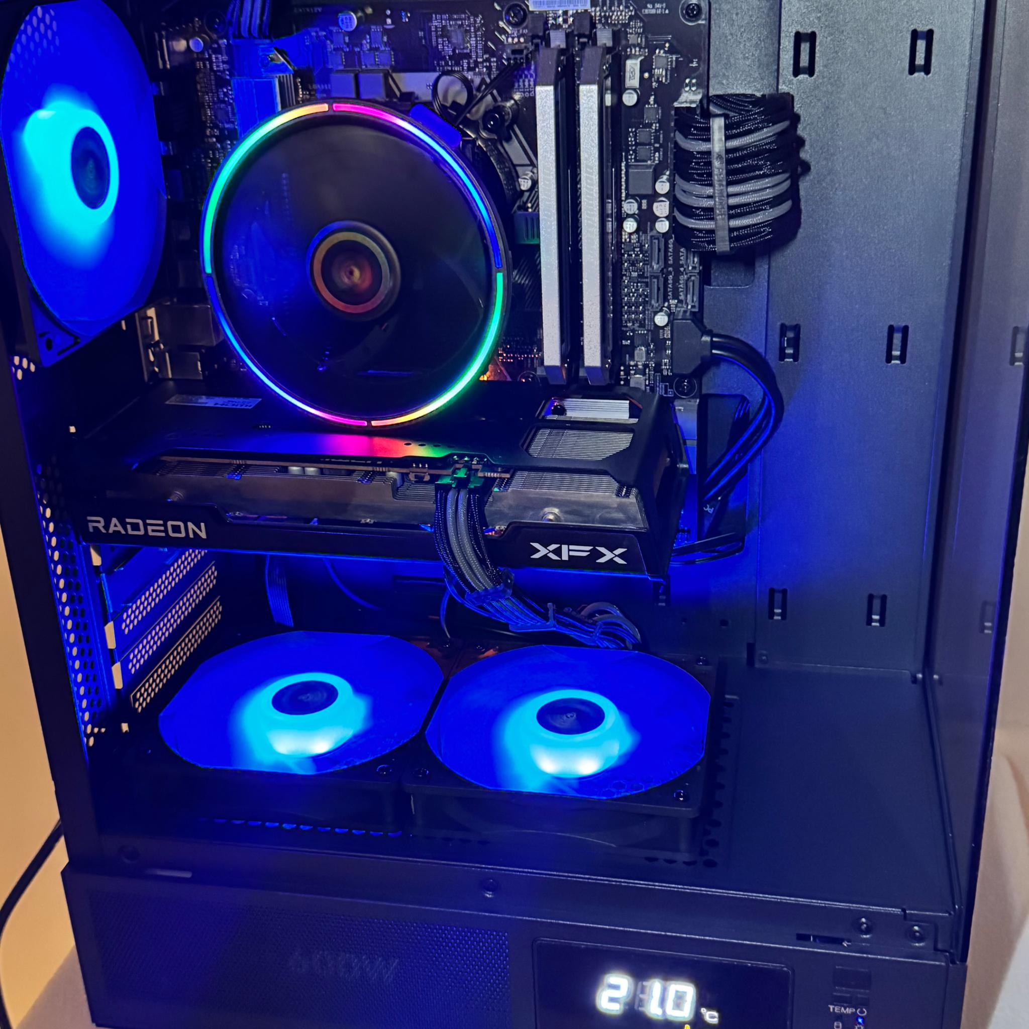 Great i7 9700 CPU, 32 GB DDR4, RX 6600 8 GB GPU Gaming System