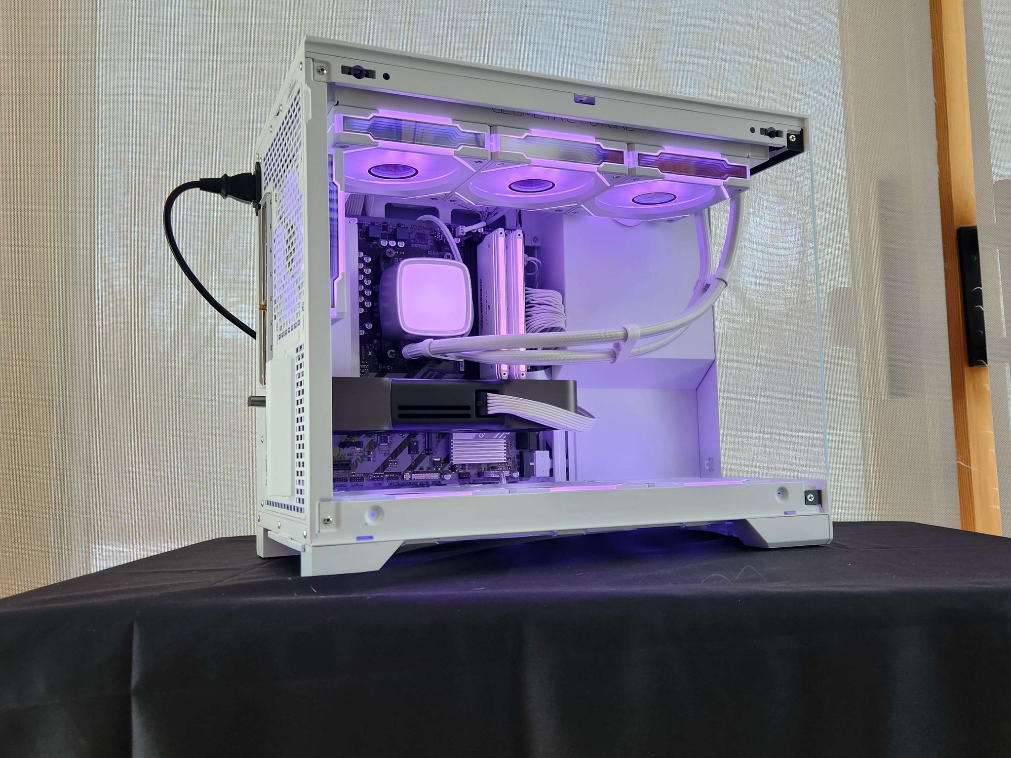🍀RTX 5070 | Ryzen 7 7700X | 32GB DDR5 | 2TB NVMe | WiFi | Windows 11