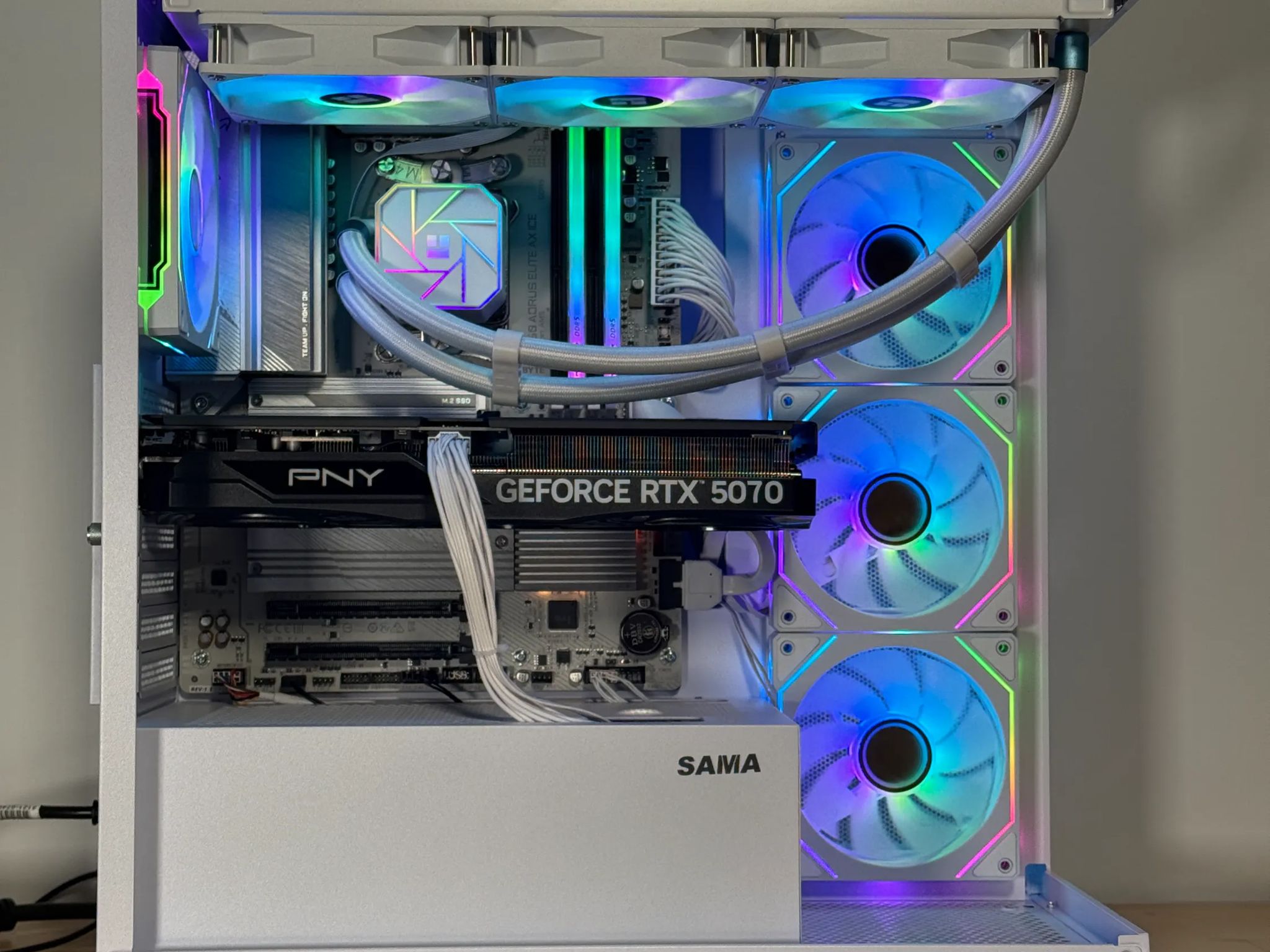 RTX 5070 Ryzen 9700X Gaming PC