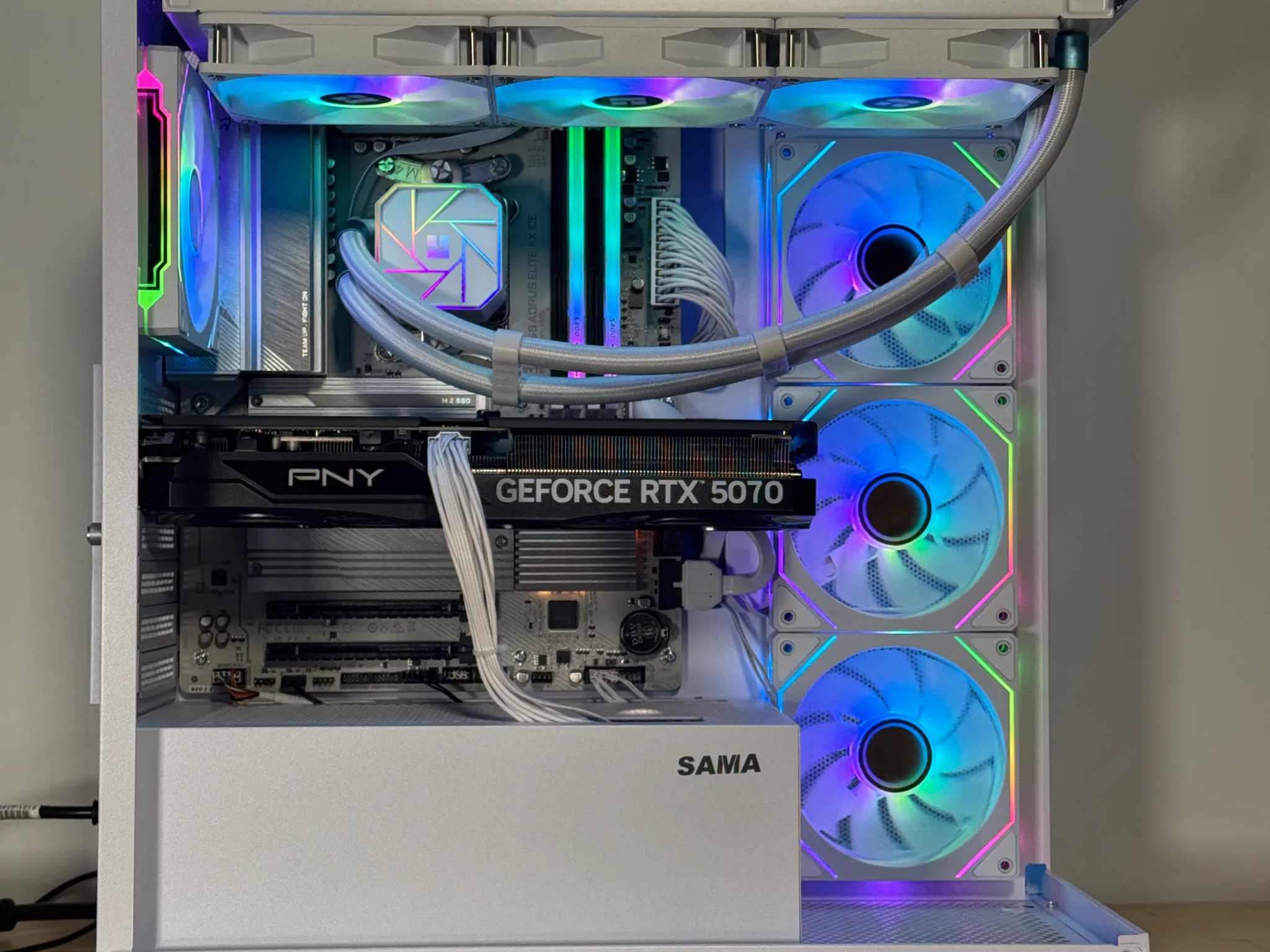 RTX 5070 Ryzen 9700X Gaming PC