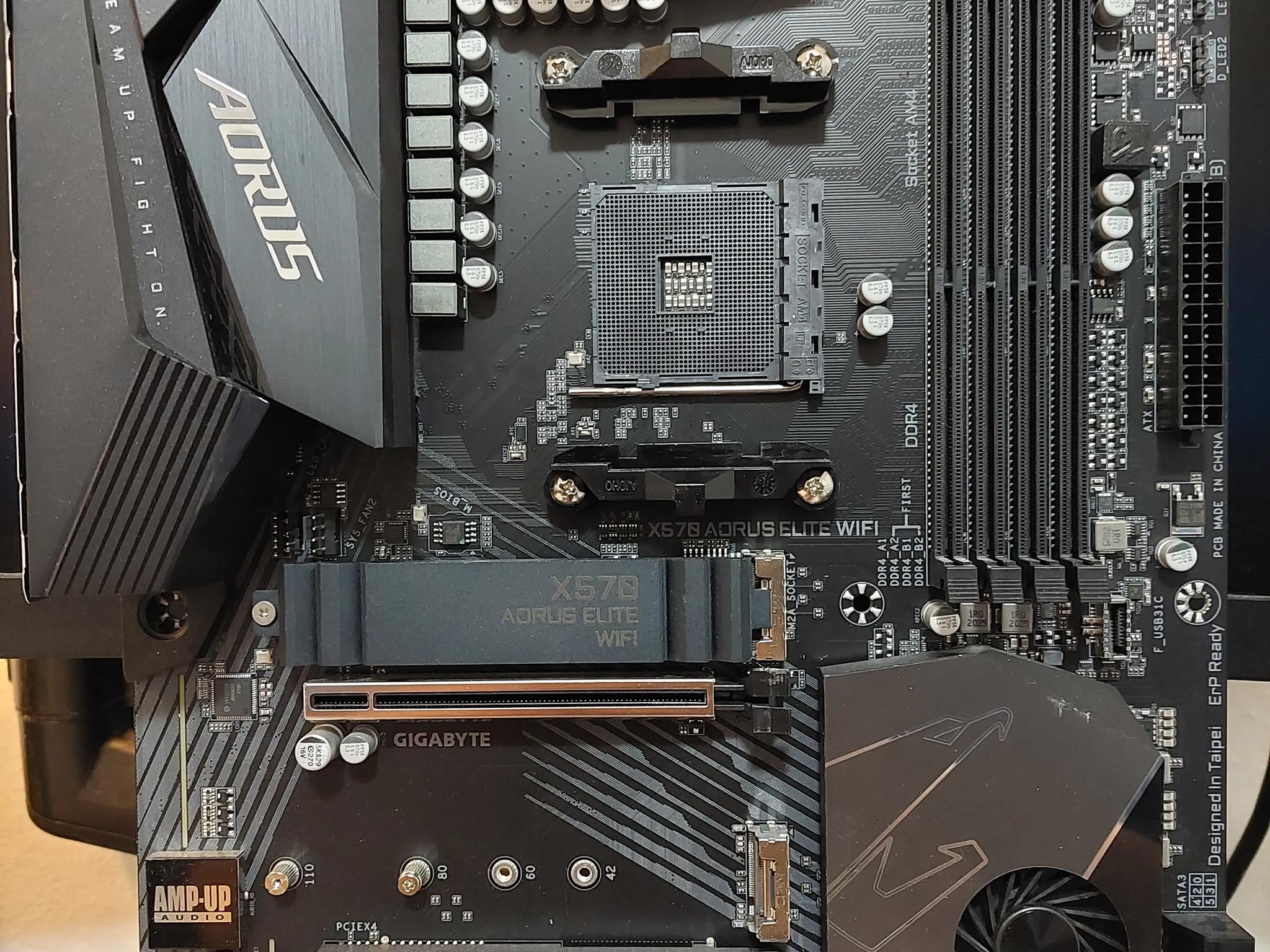 Gigabyte X570 AORUS ELITE WIFI ATX AM4 Motherboard
