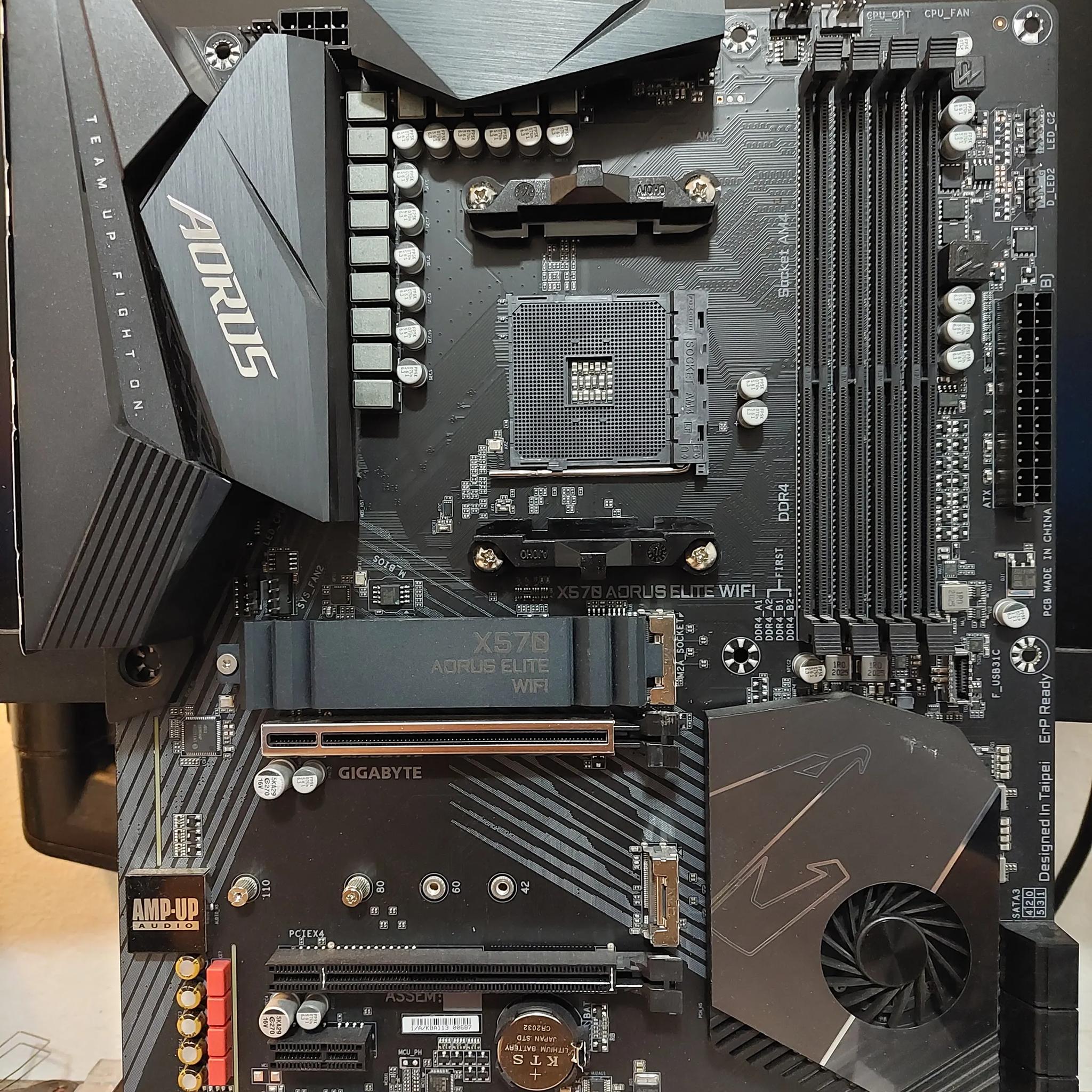 Gigabyte X570 AORUS ELITE WIFI ATX AM4 Motherboard