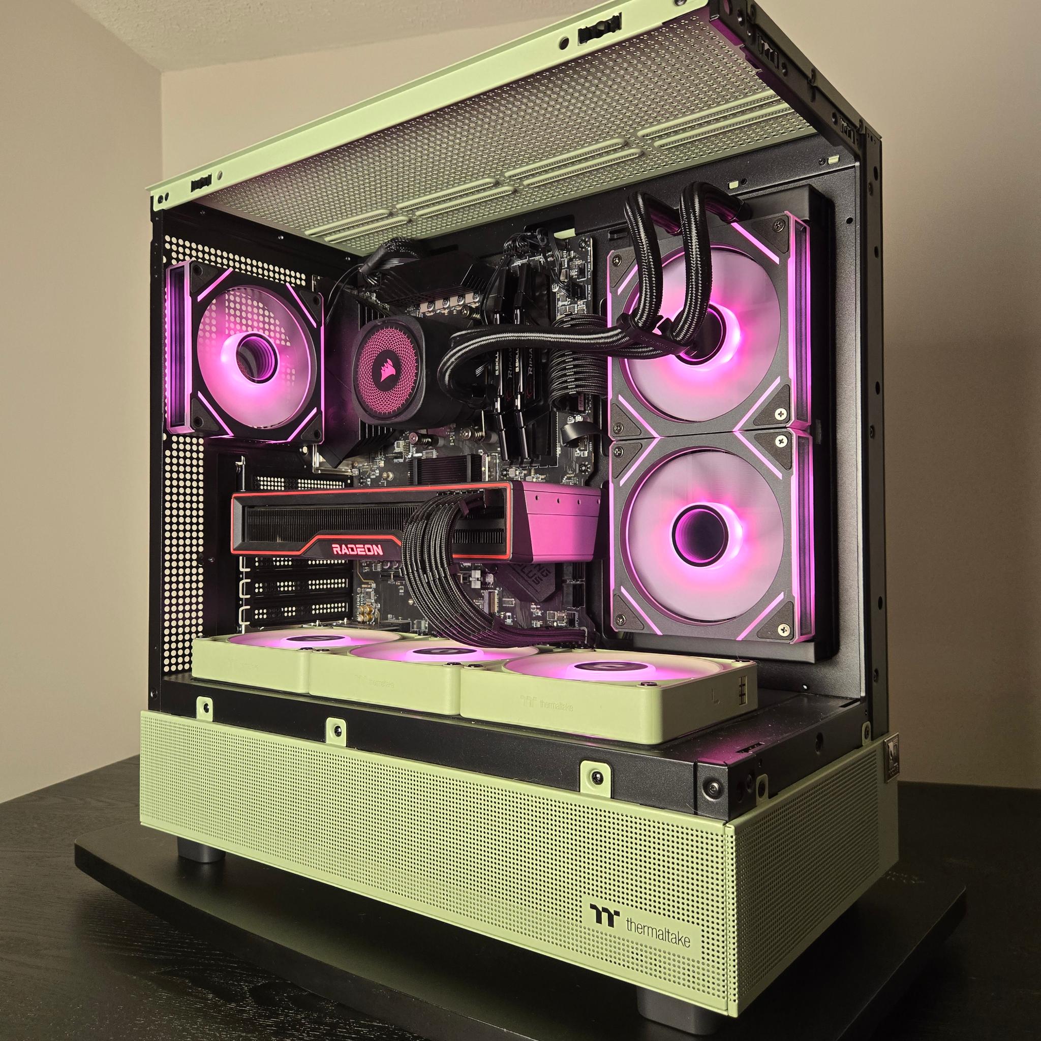 RX 6900 XT | Ryzen 7 5800XT | 32gb DDR4 |1tb Storage