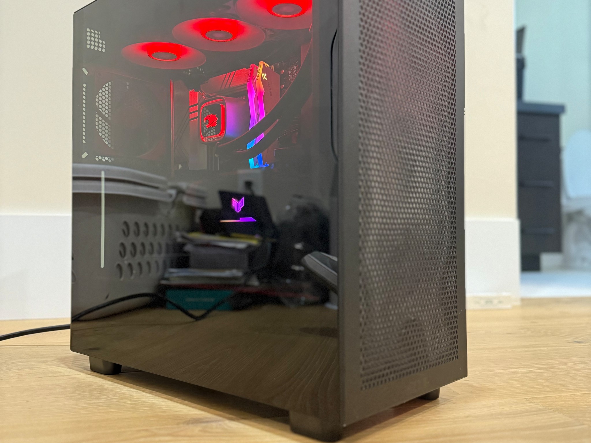 Intel i7-14700KF | RTX 4070 Ti | 32GB DDR5 | 3TB NVMe | NZXT H7