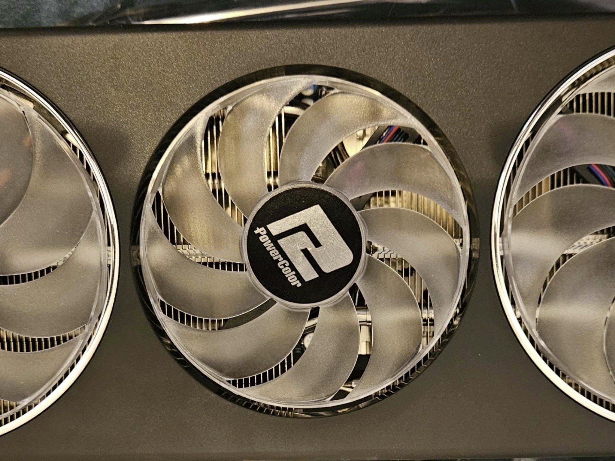 Powercolor Radeon RX 7800 XT Hellhound