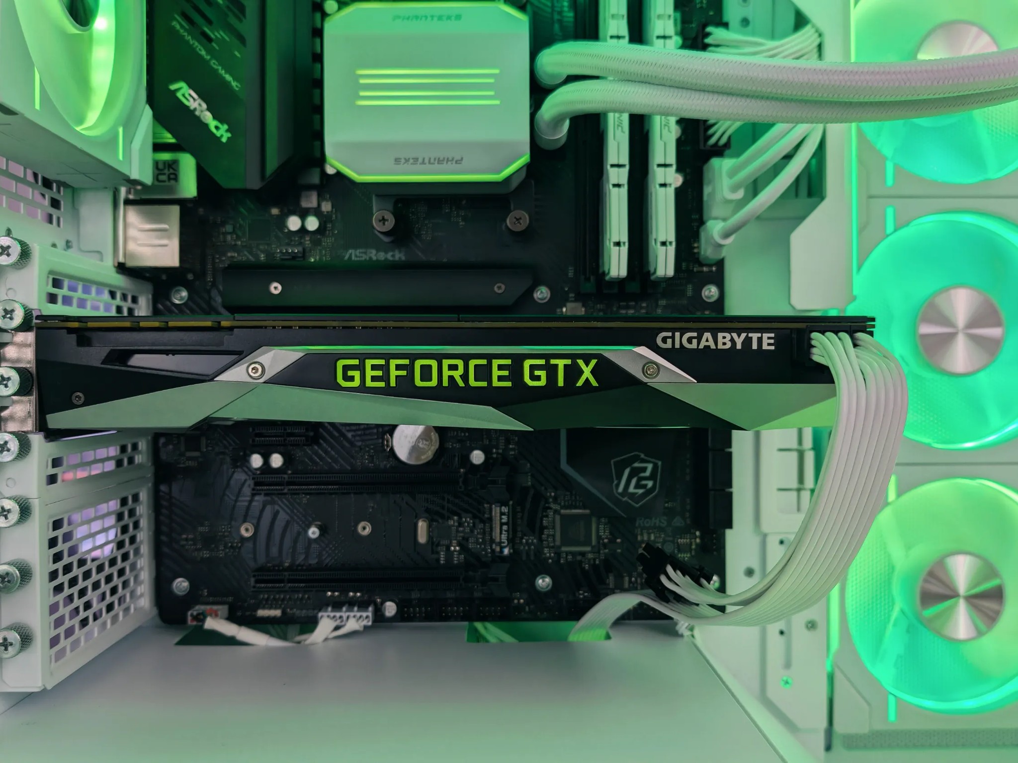 Ryzen 7 3800X, GTX 1070, 32GB, 2TB NVME, Phanteks NV5, D-RGB Kit, Windows 11